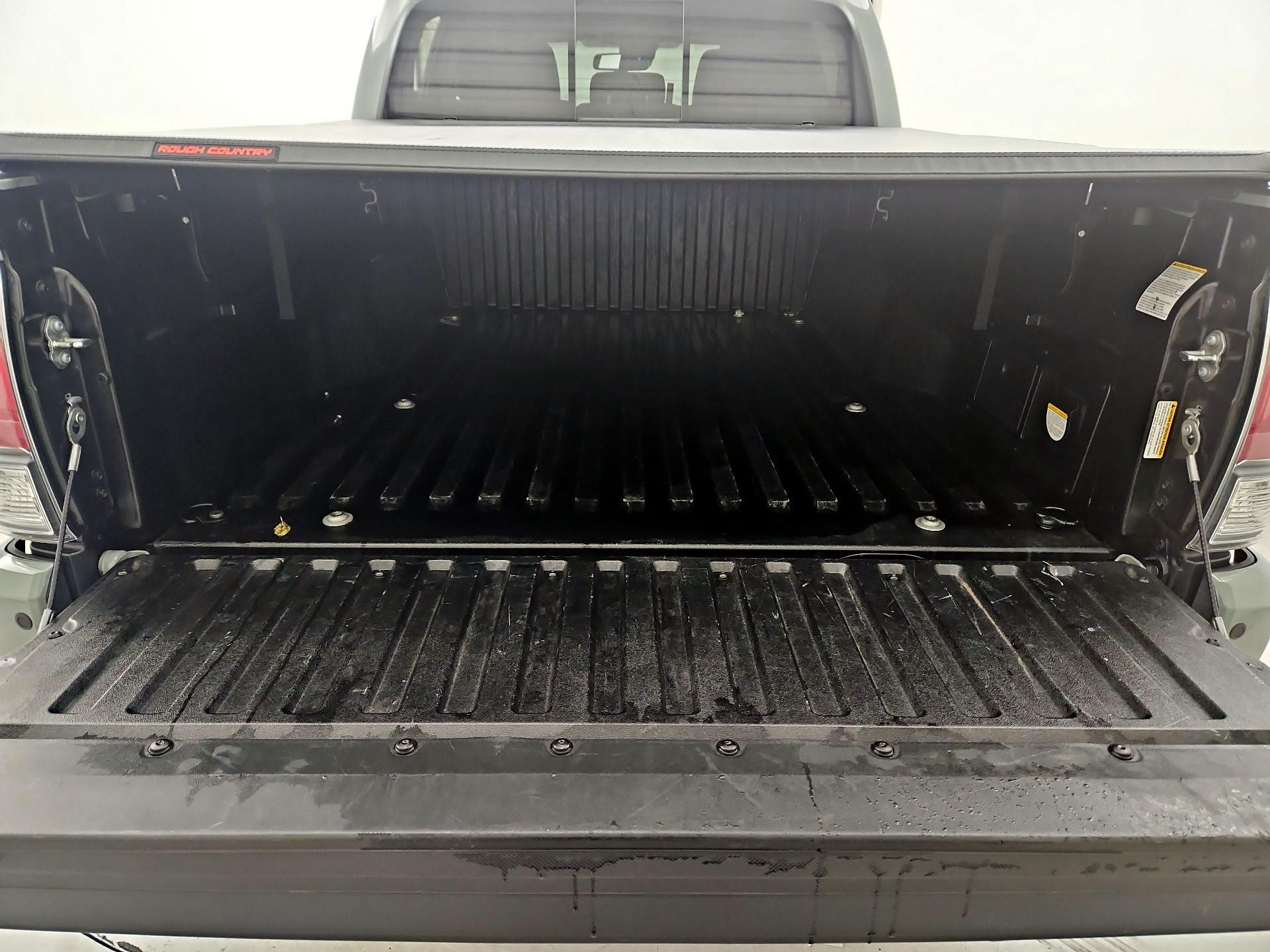 Thumbnail: 2023 Toyota Tacoma - 19