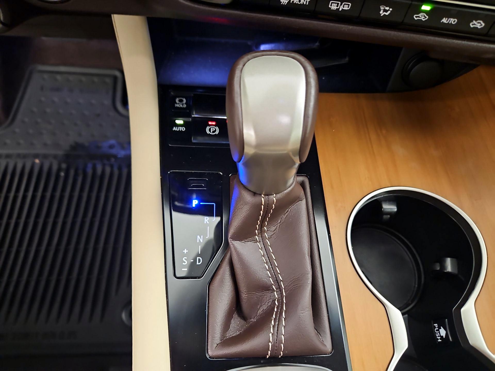 Thumbnail: 2017 Lexus RX - 18