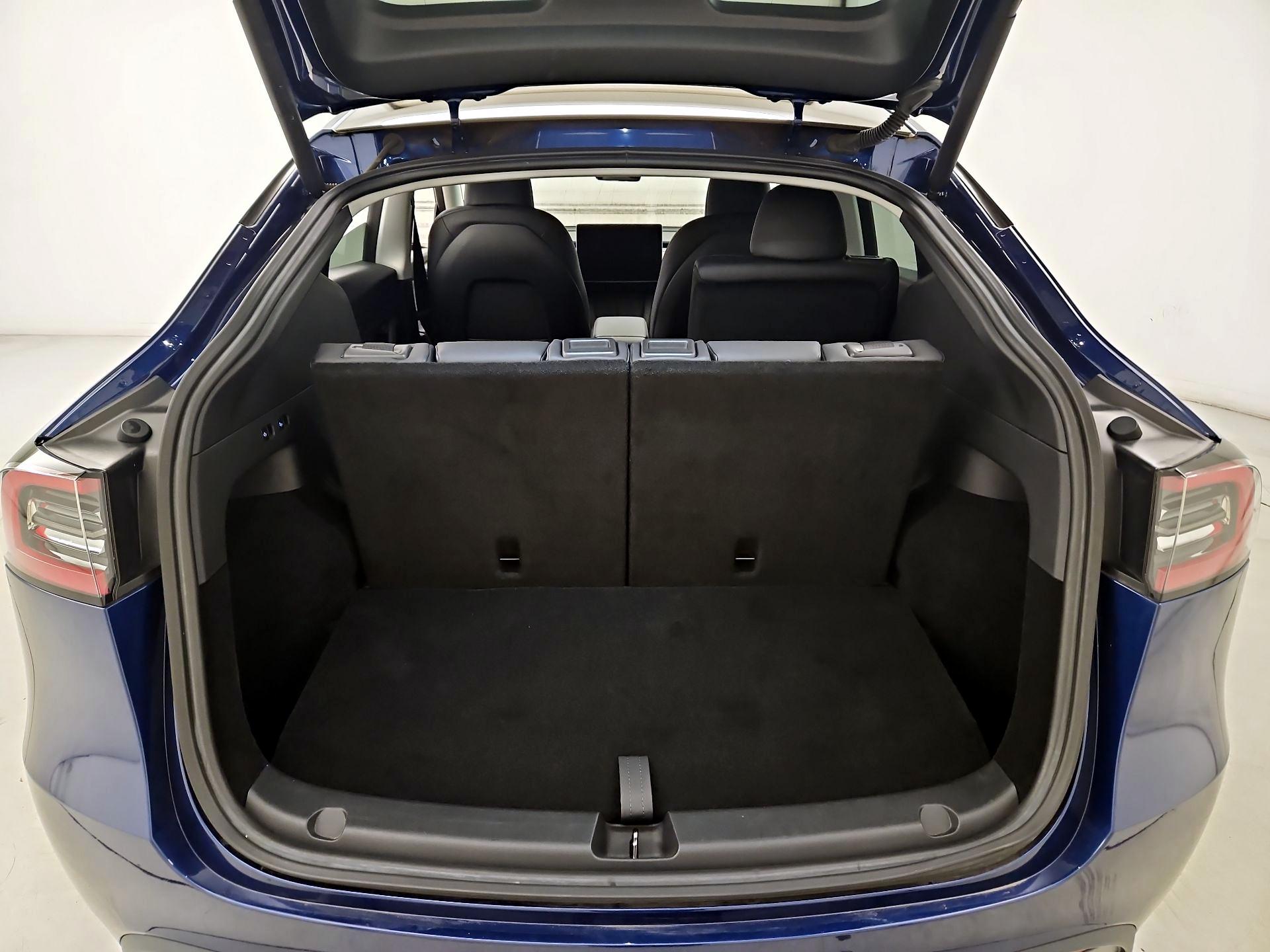 Thumbnail: 2023 Tesla Model Y - 19