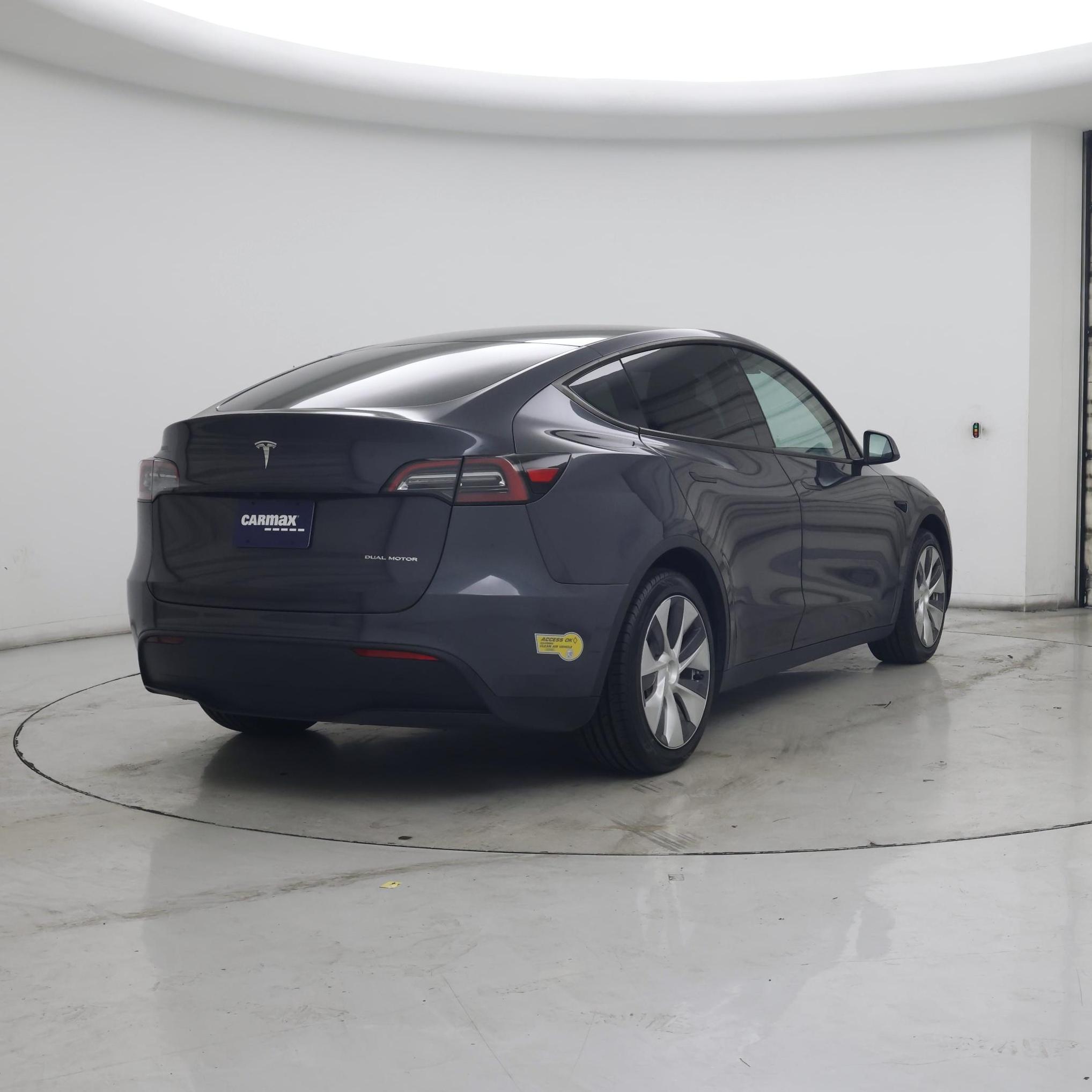 Thumbnail: 2022 Tesla Model Y - 8