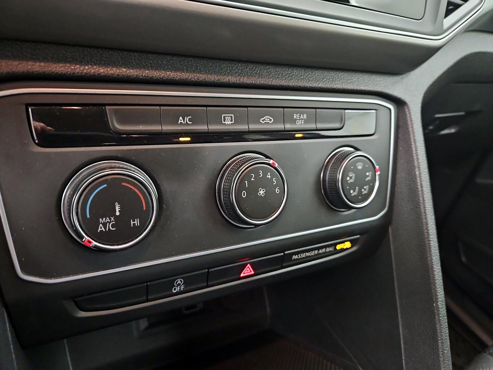Thumbnail: 2019 Volkswagen Atlas - 16