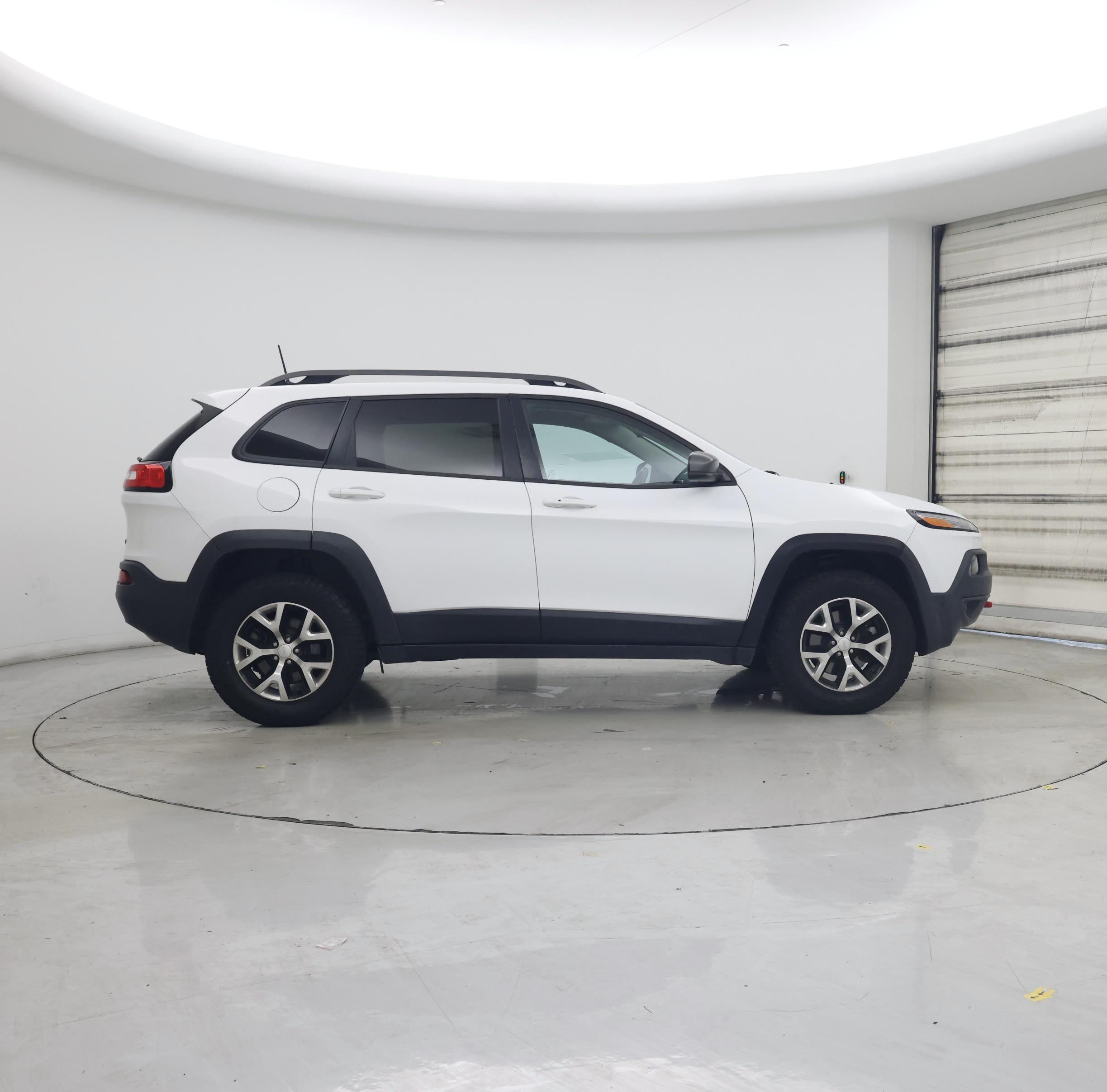 Thumbnail: 2018 Jeep Cherokee - 7
