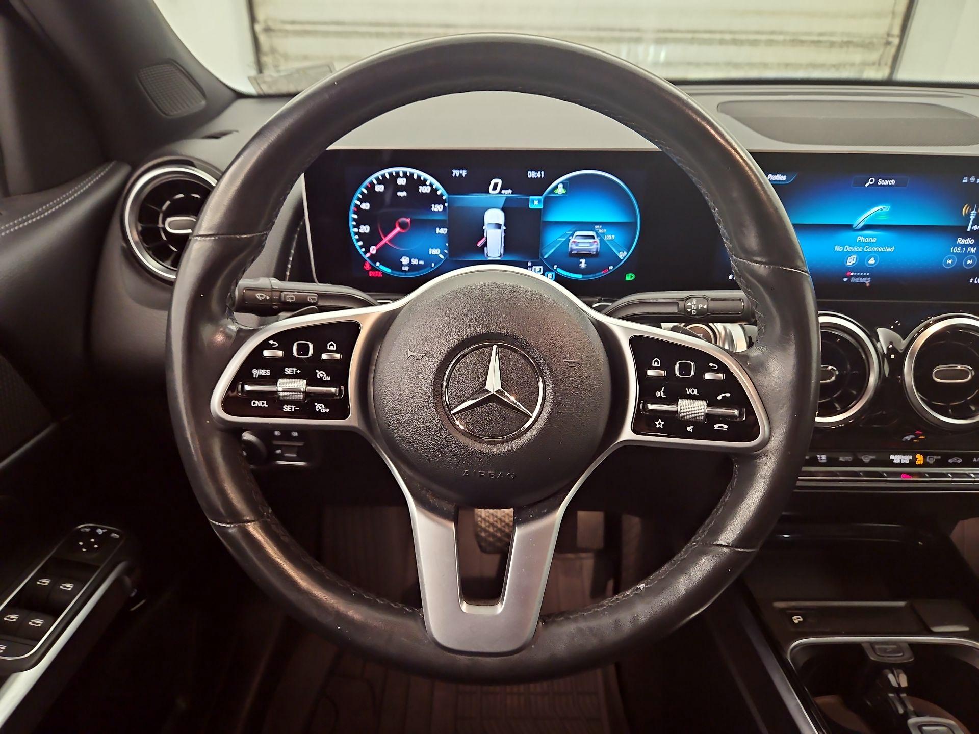 Thumbnail: 2020 Mercedes-Benz GLB - 10