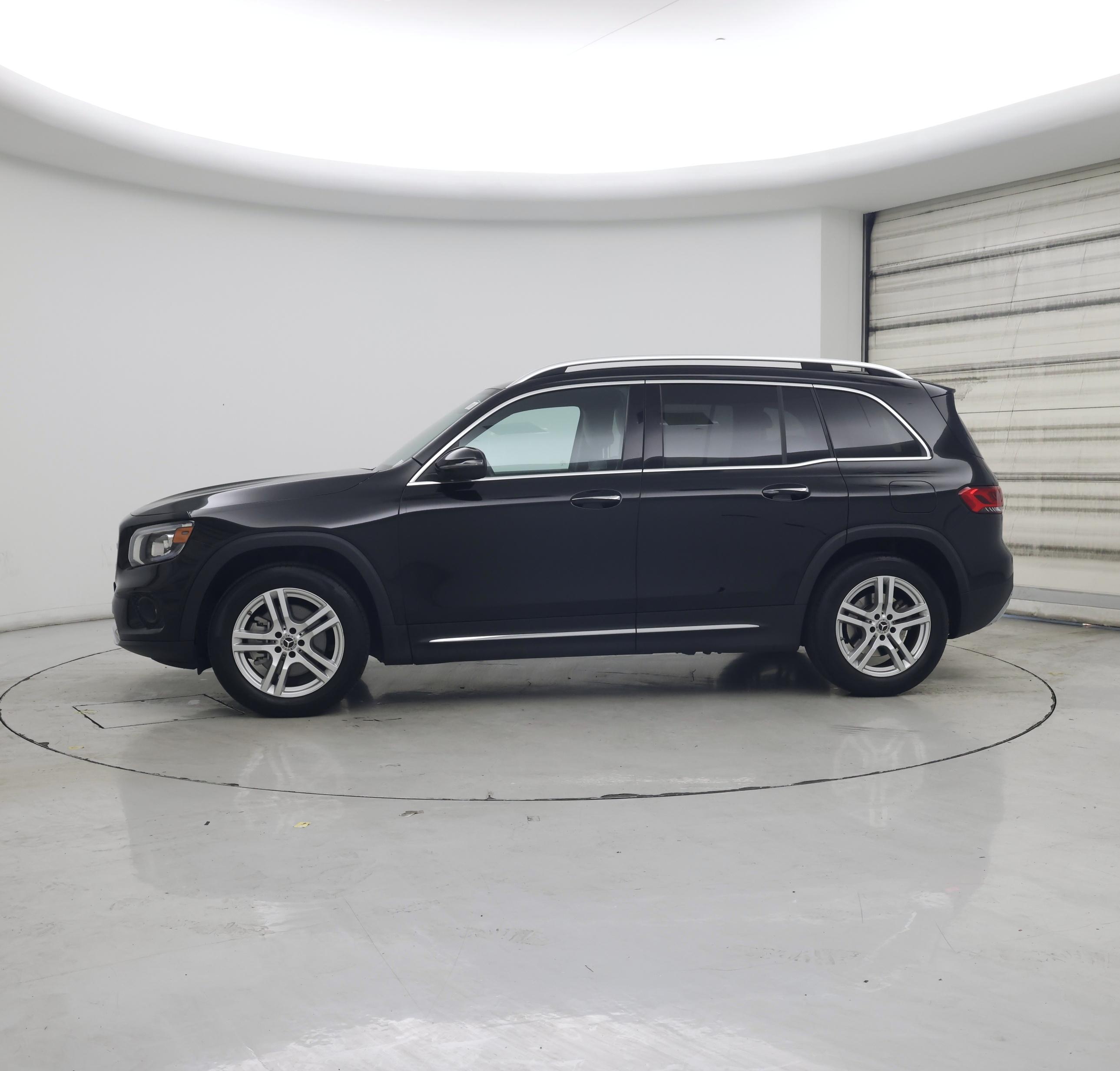Thumbnail: 2020 Mercedes-Benz GLB - 3