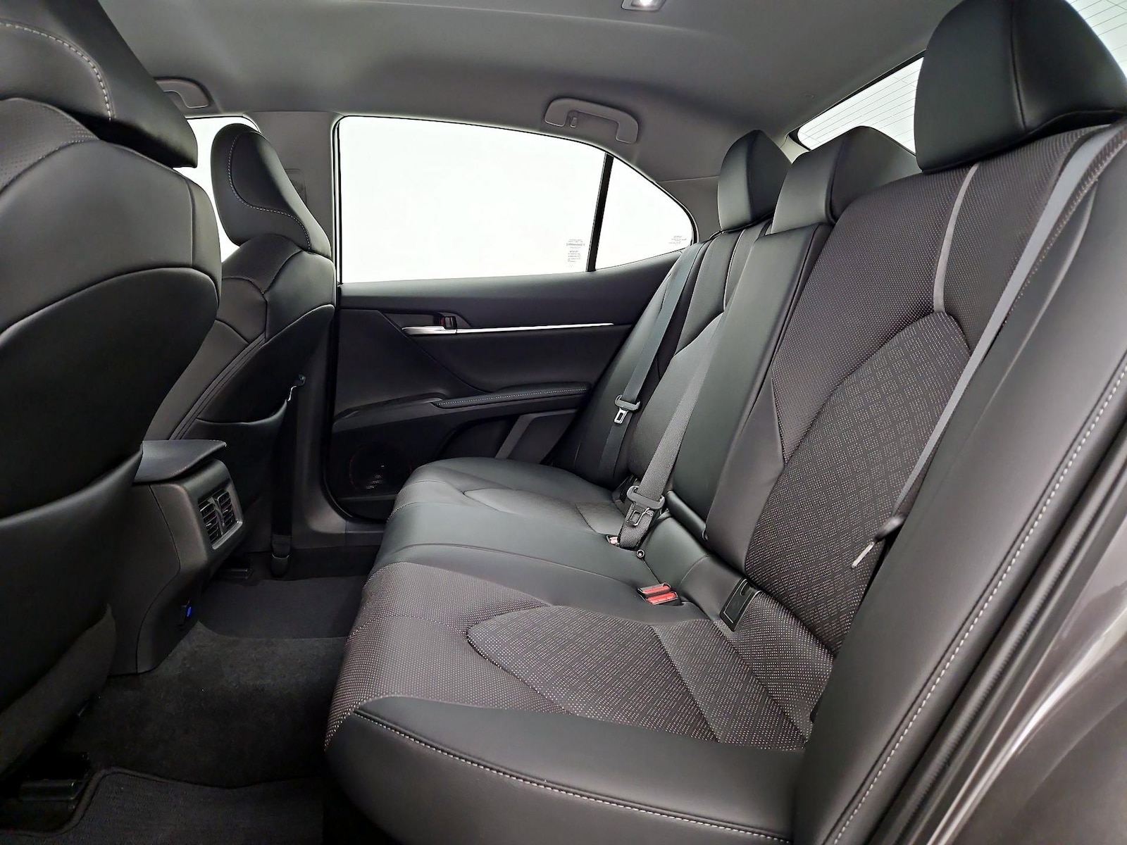 2023 Toyota Camry XSE - Photo 19