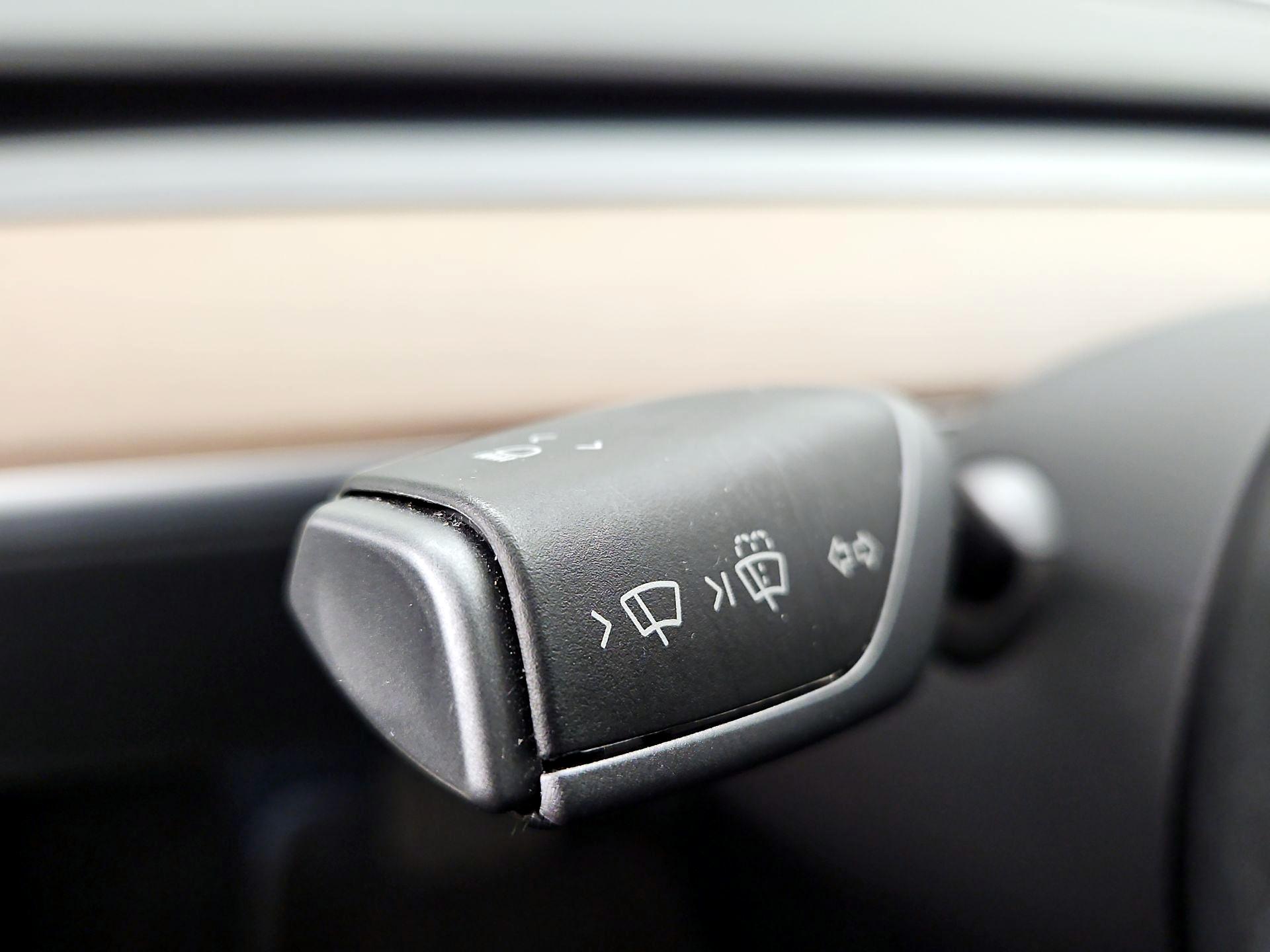 Thumbnail: 2023 Tesla Model 3 - 13