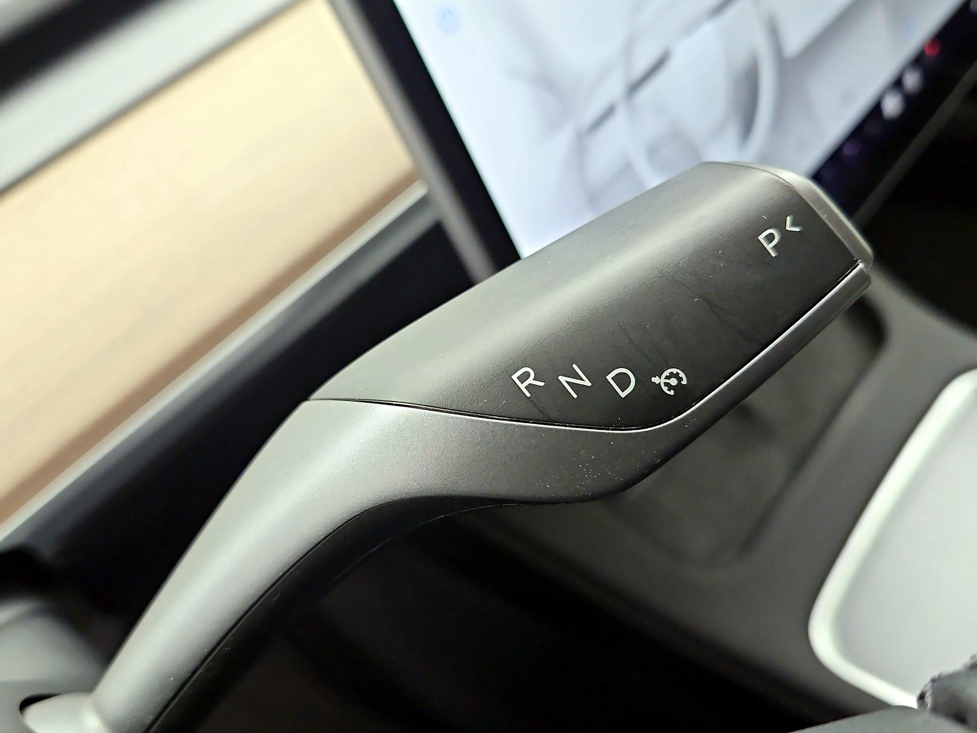 Thumbnail: 2023 Tesla Model 3 - 17