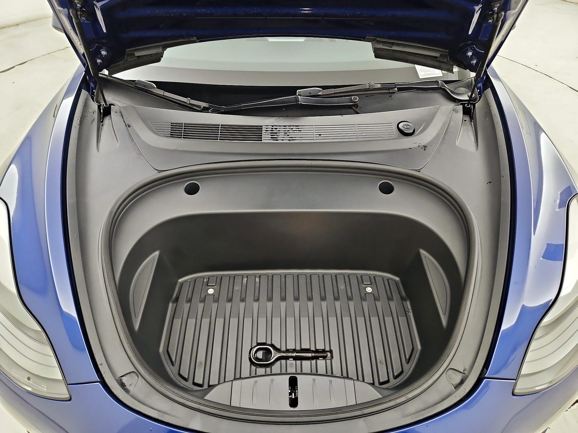 Thumbnail: 2023 Tesla Model 3 - 20