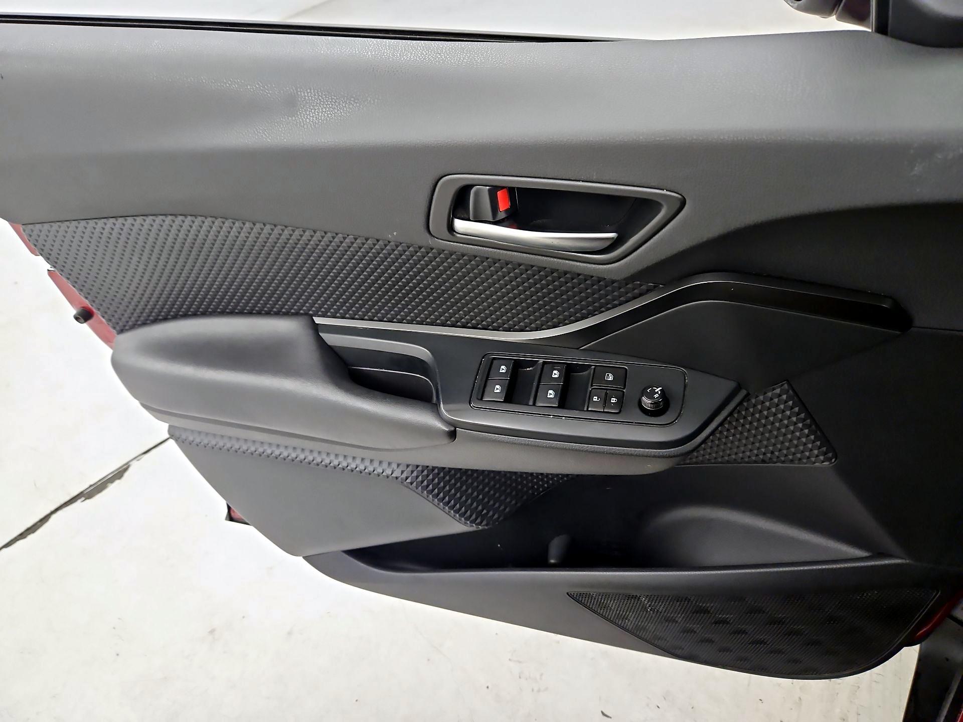Thumbnail: 2019 Toyota C-HR - 12