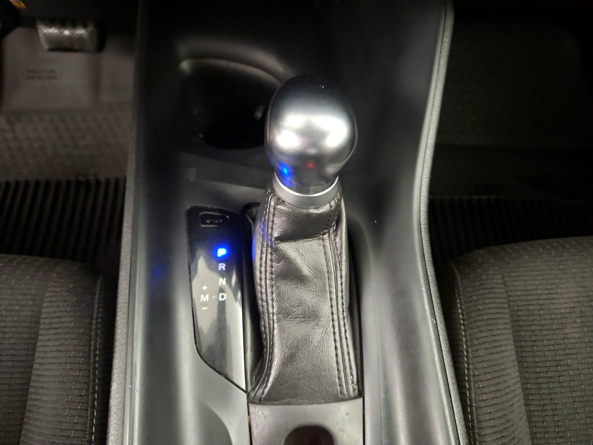 Thumbnail: 2019 Toyota C-HR - 18