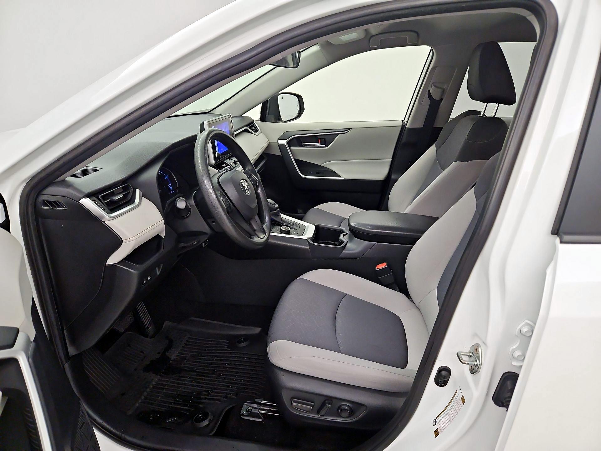 Thumbnail: 2024 Toyota RAV4 - 11