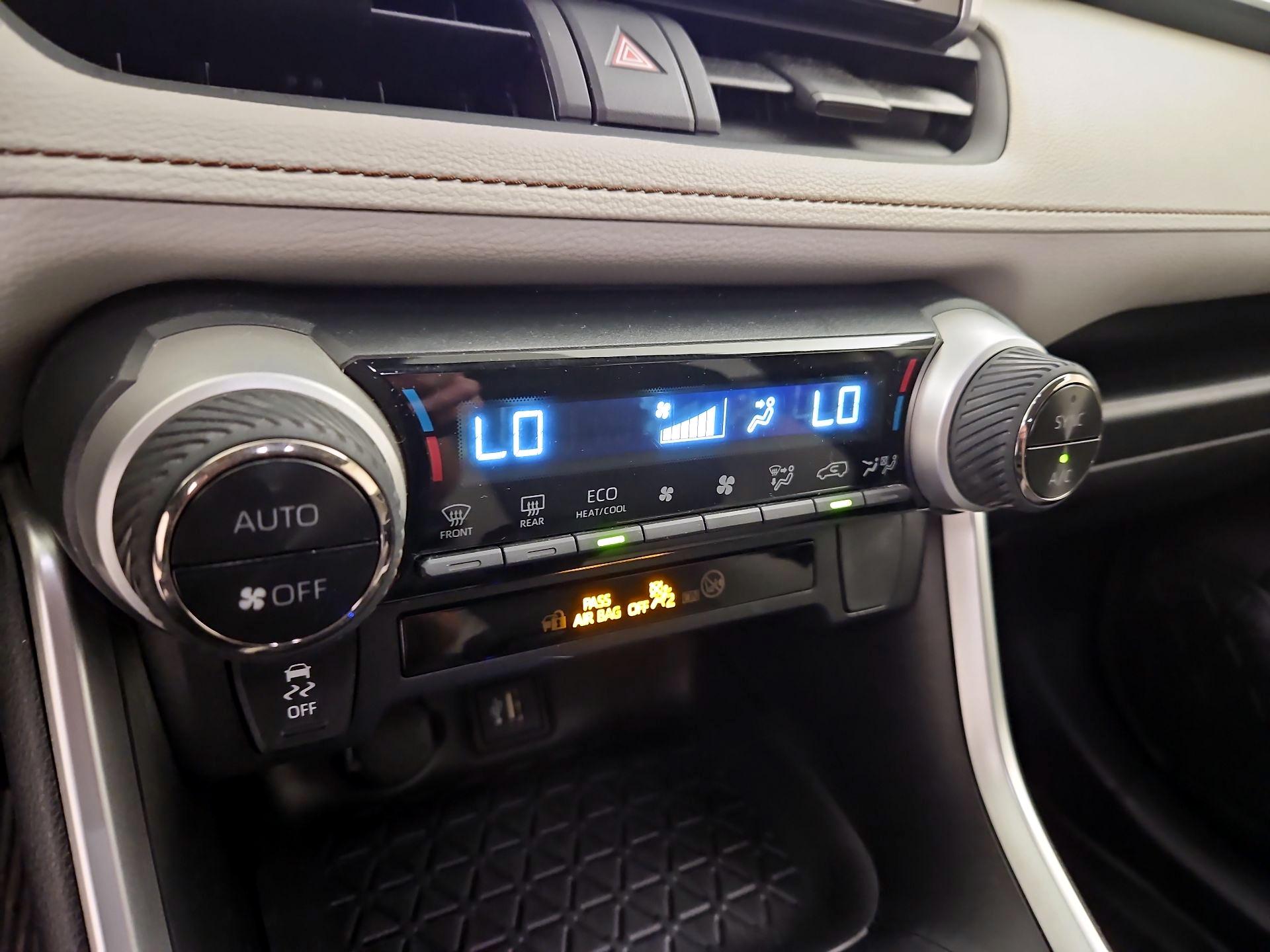Thumbnail: 2024 Toyota RAV4 - 17