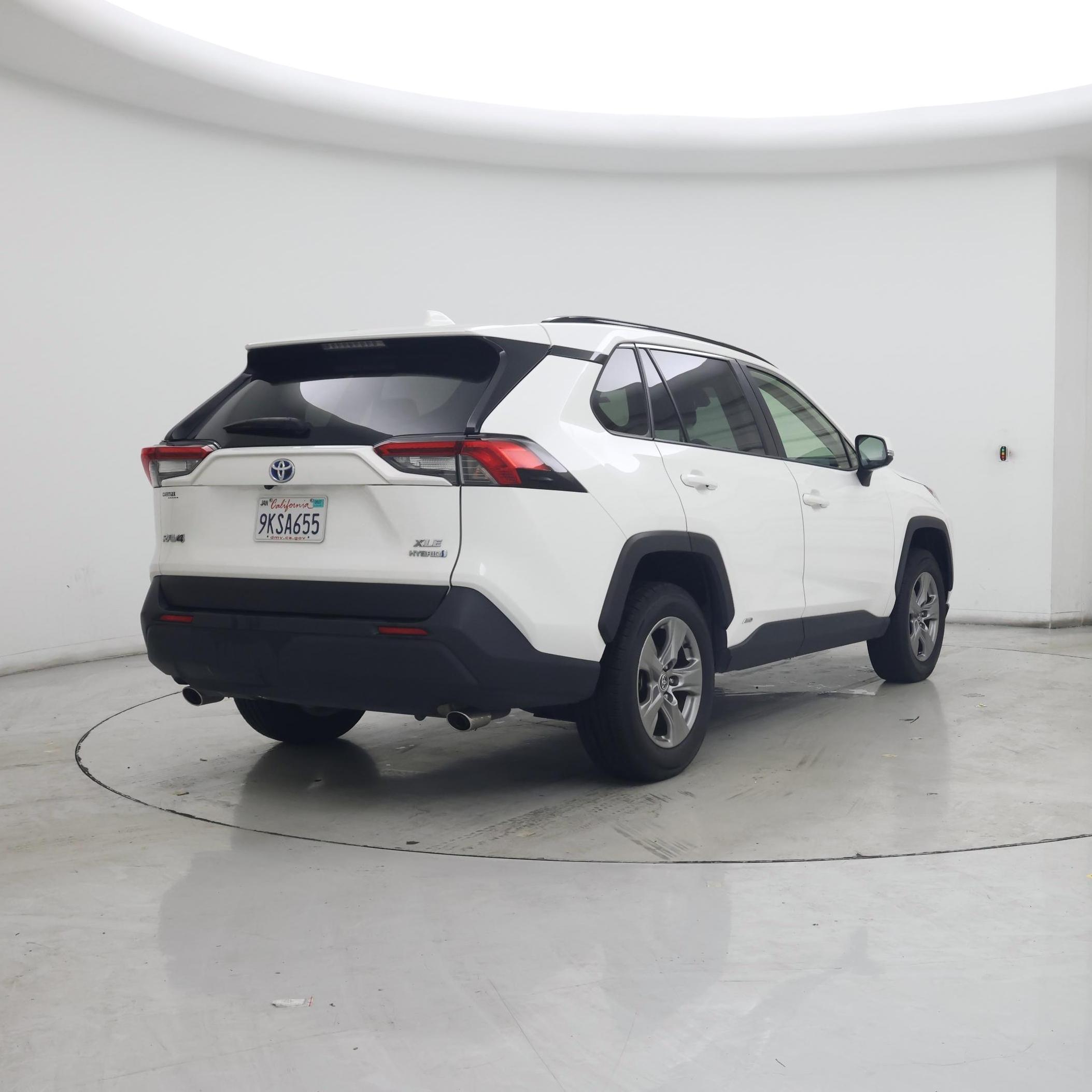 Thumbnail: 2024 Toyota RAV4 - 8