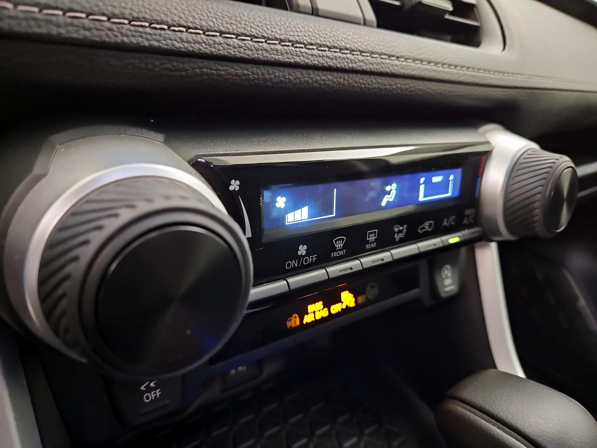 Thumbnail: 2024 Toyota RAV4 - 16