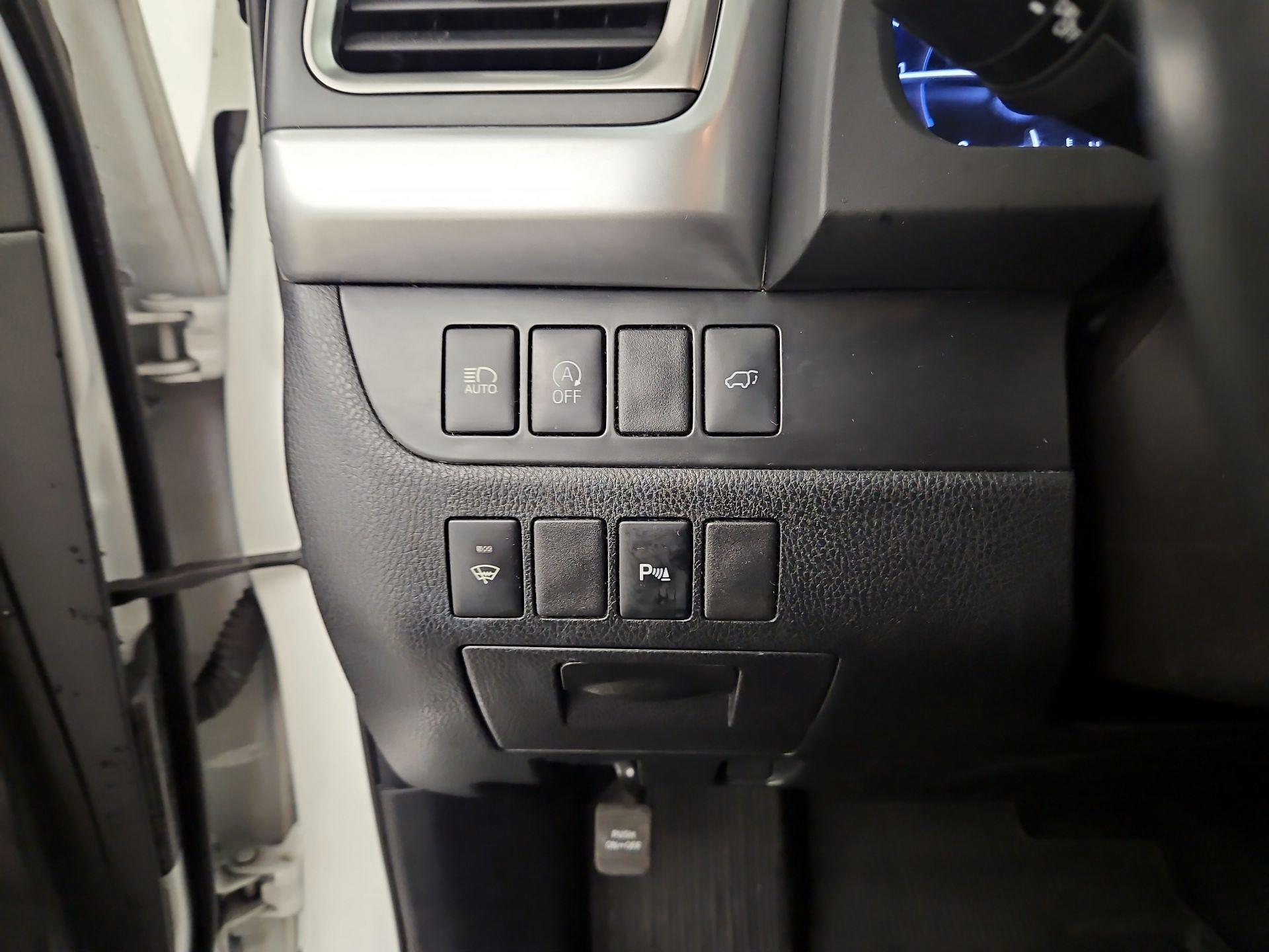 Thumbnail: 2018 Toyota Highlander - 13