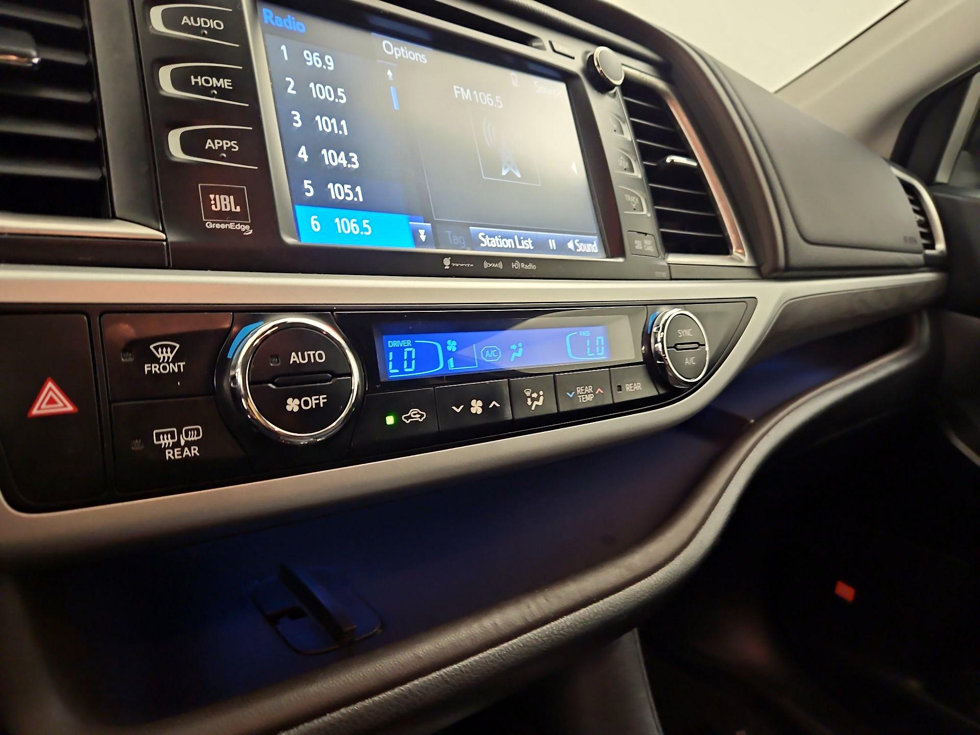 Thumbnail: 2018 Toyota Highlander - 16