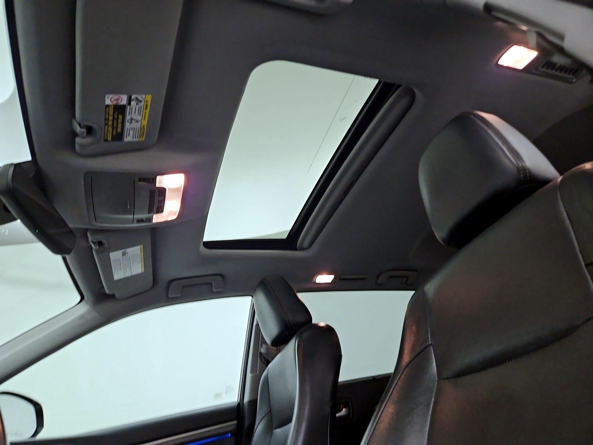 Thumbnail: 2018 Toyota Highlander - 19