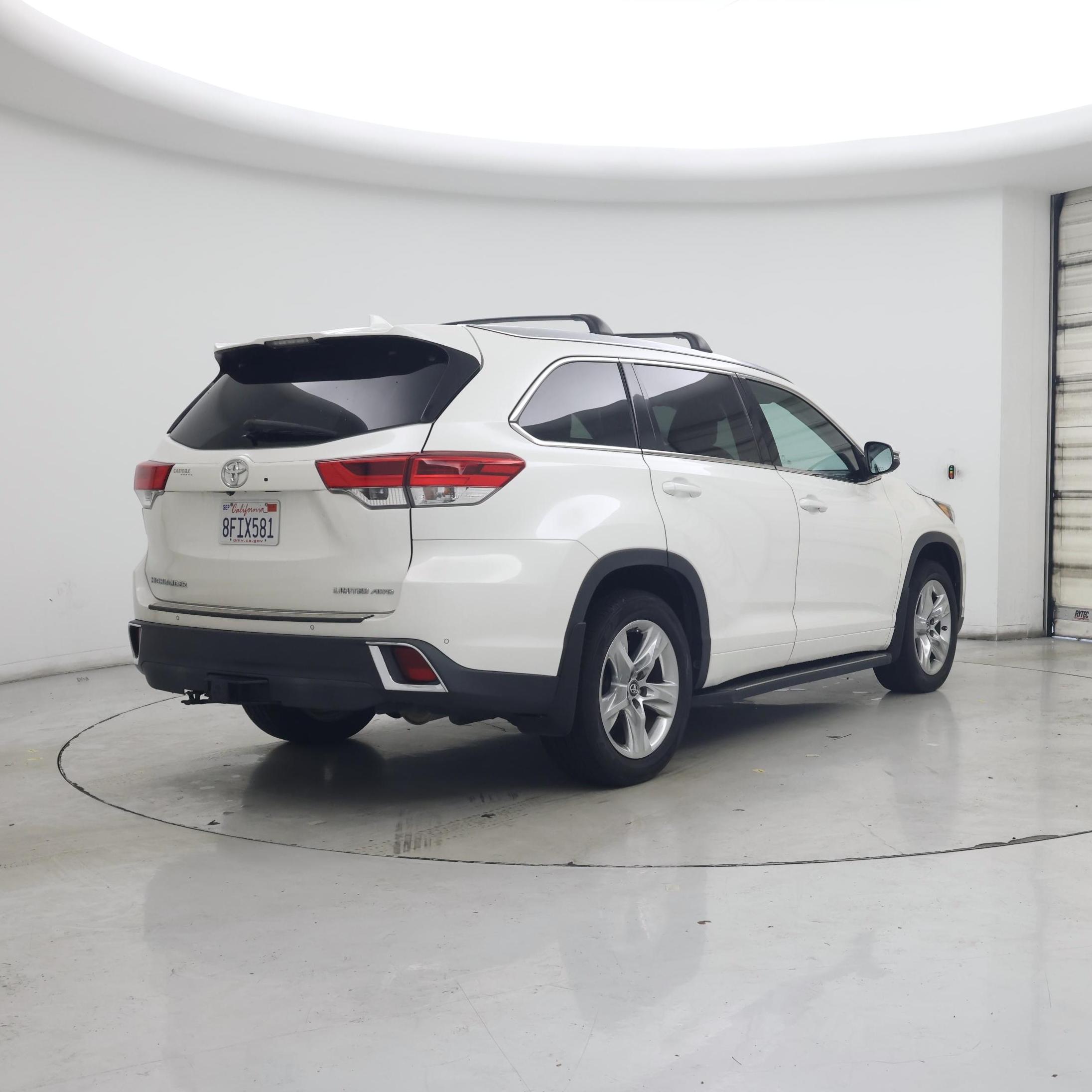 Thumbnail: 2018 Toyota Highlander - 8