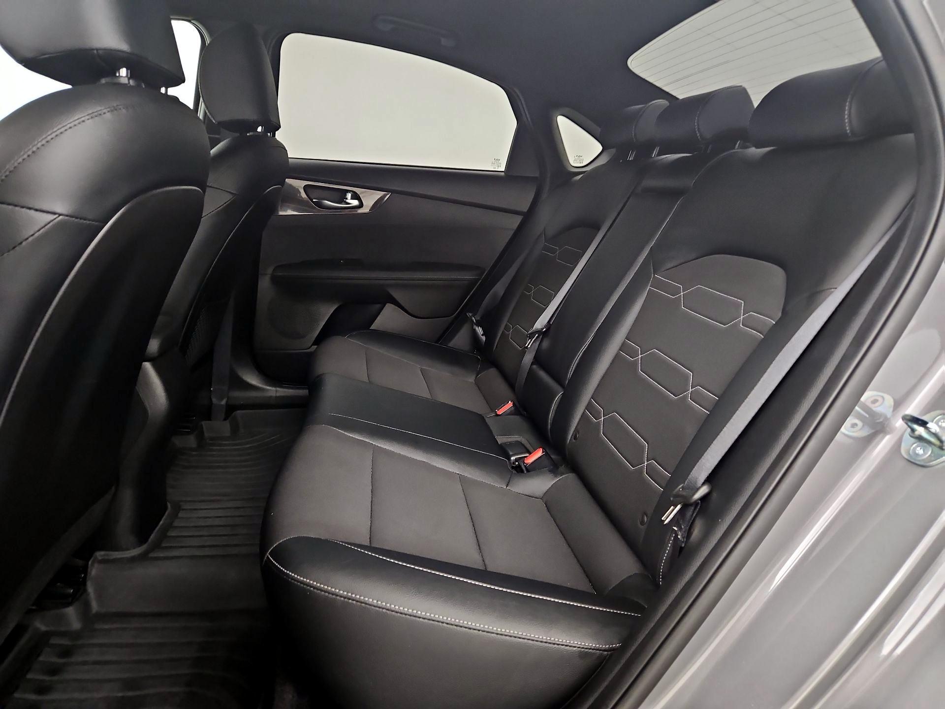 Thumbnail: 2023 Kia Forte - 18