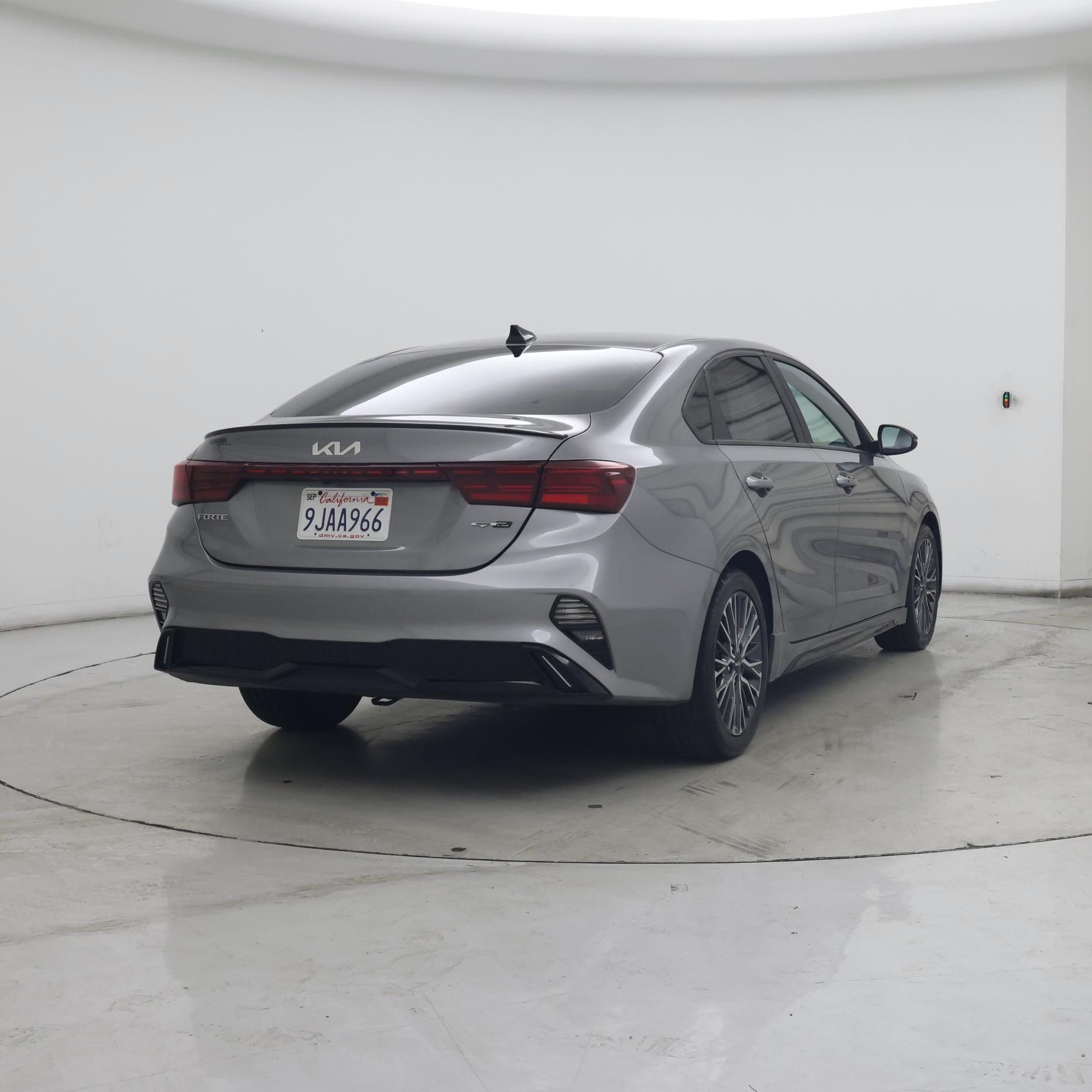Thumbnail: 2023 Kia Forte - 8