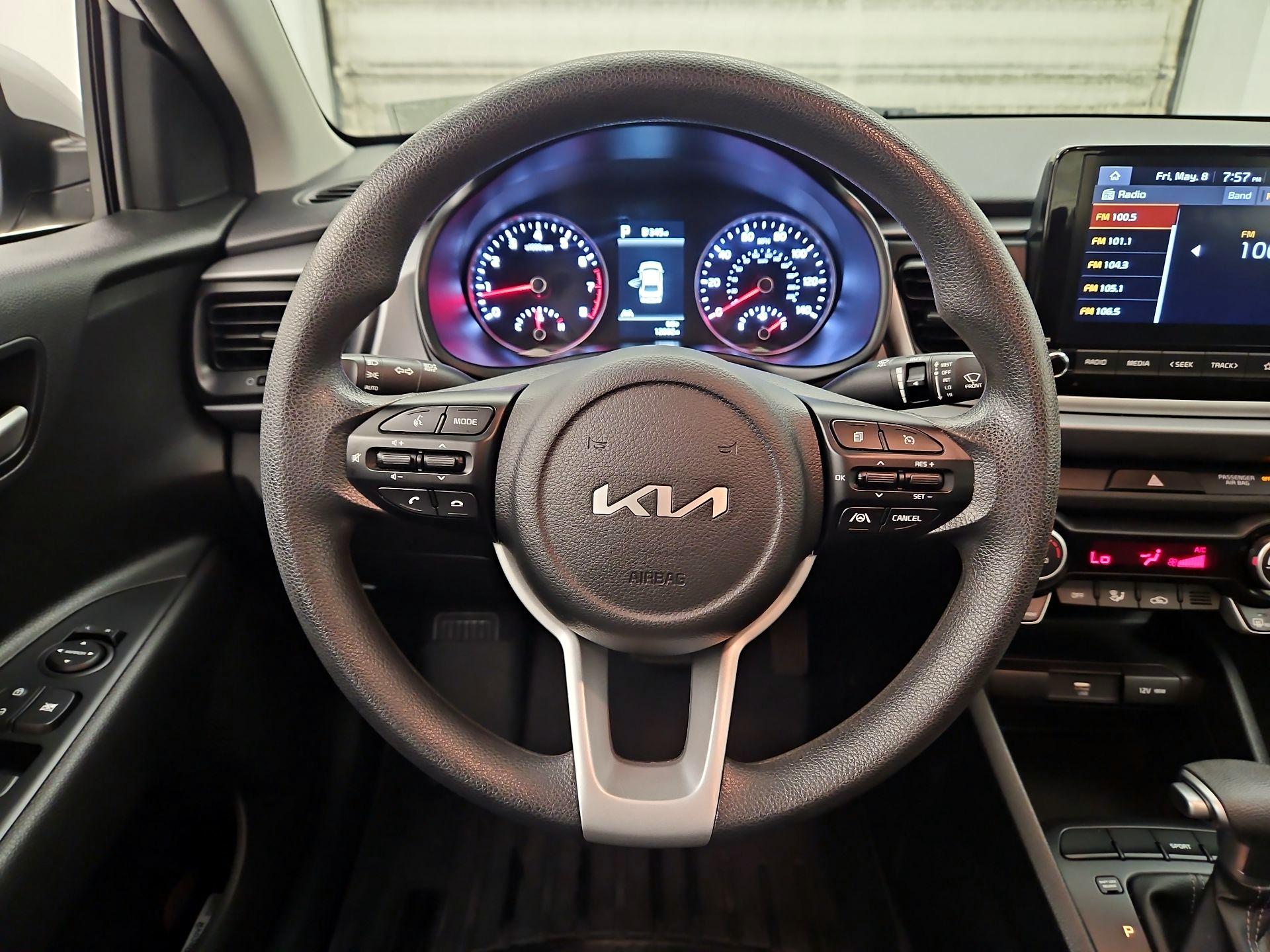 Thumbnail: 2023 Kia Rio - 10