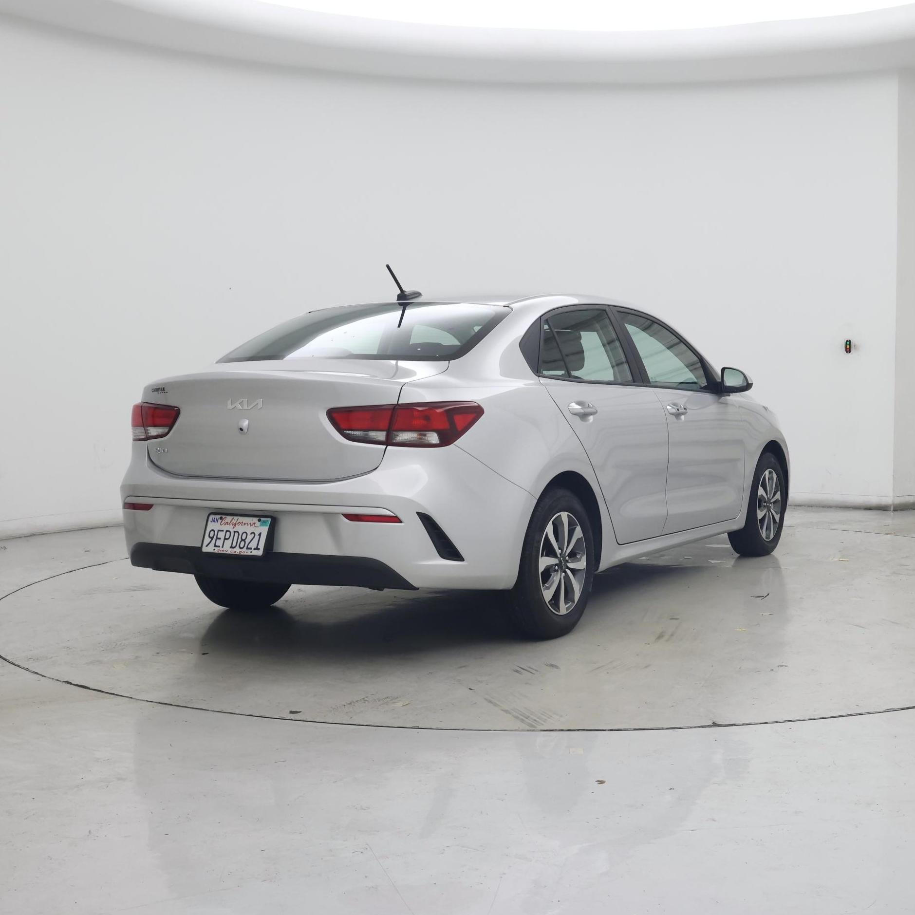 Thumbnail: 2023 Kia Rio - 8