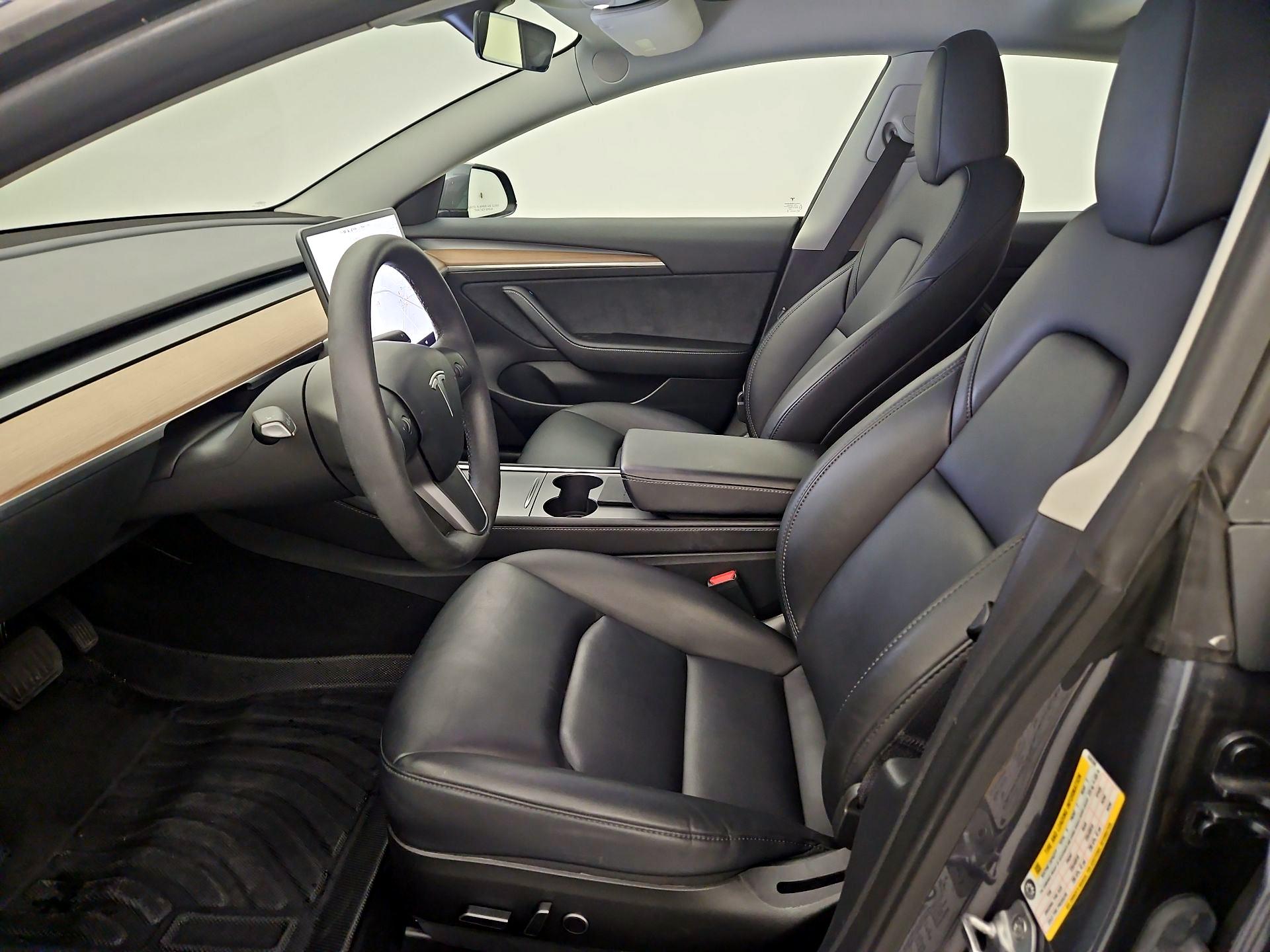 Thumbnail: 2023 Tesla Model 3 - 11