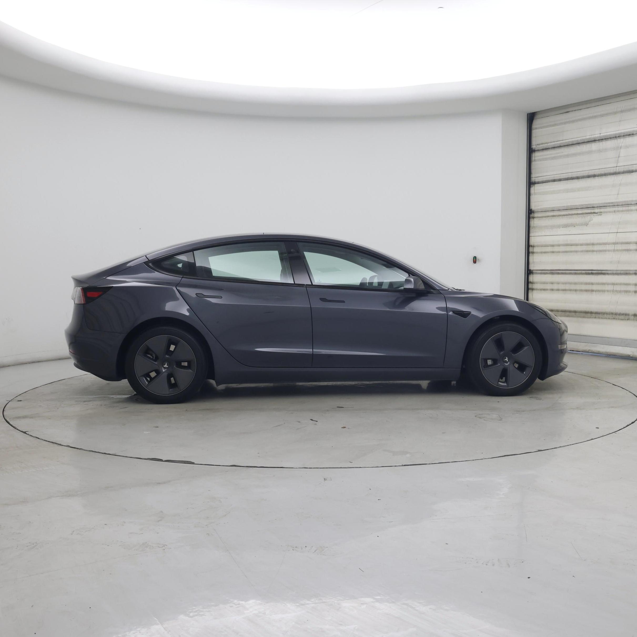 Thumbnail: 2023 Tesla Model 3 - 7