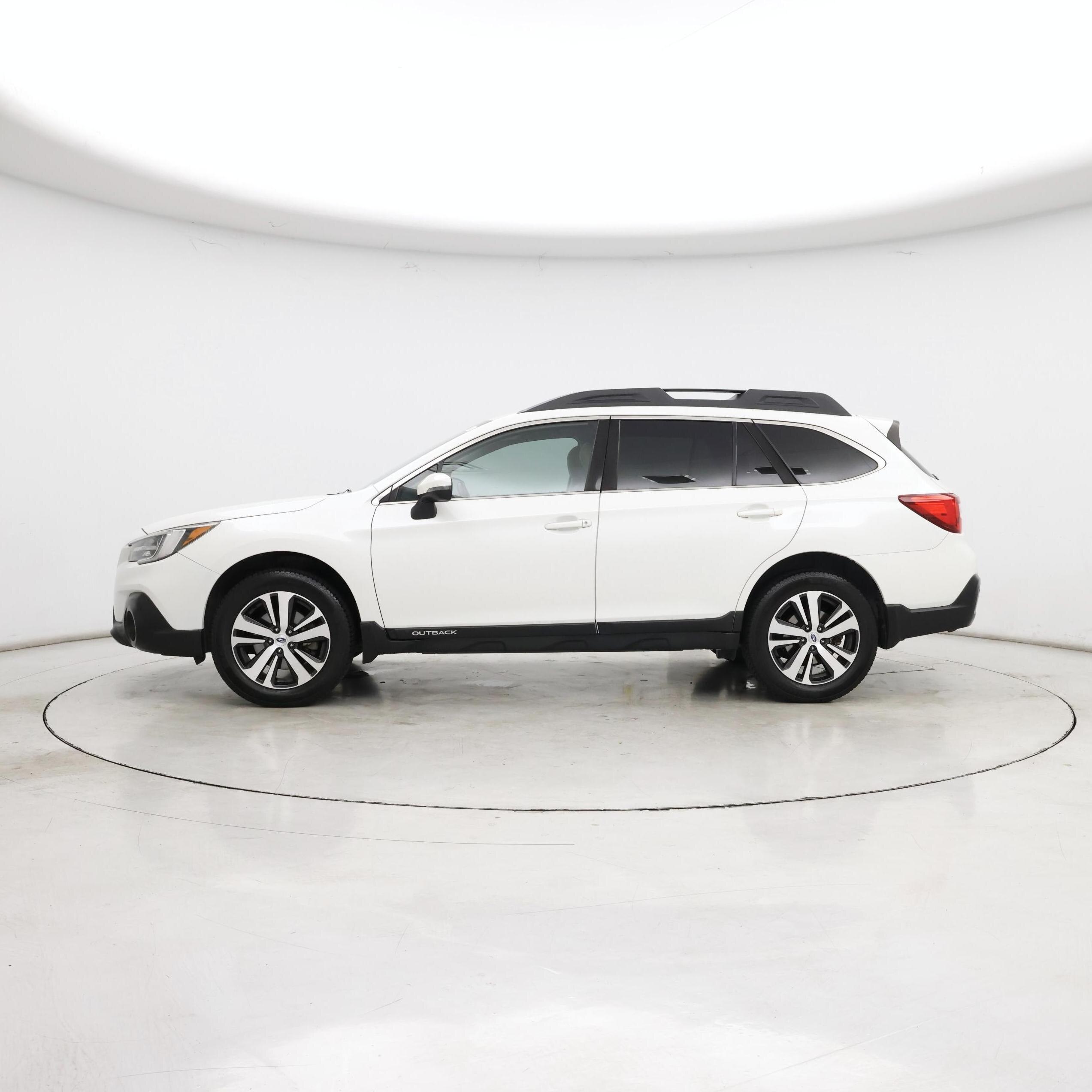 Thumbnail: 2018 Subaru Outback - 3