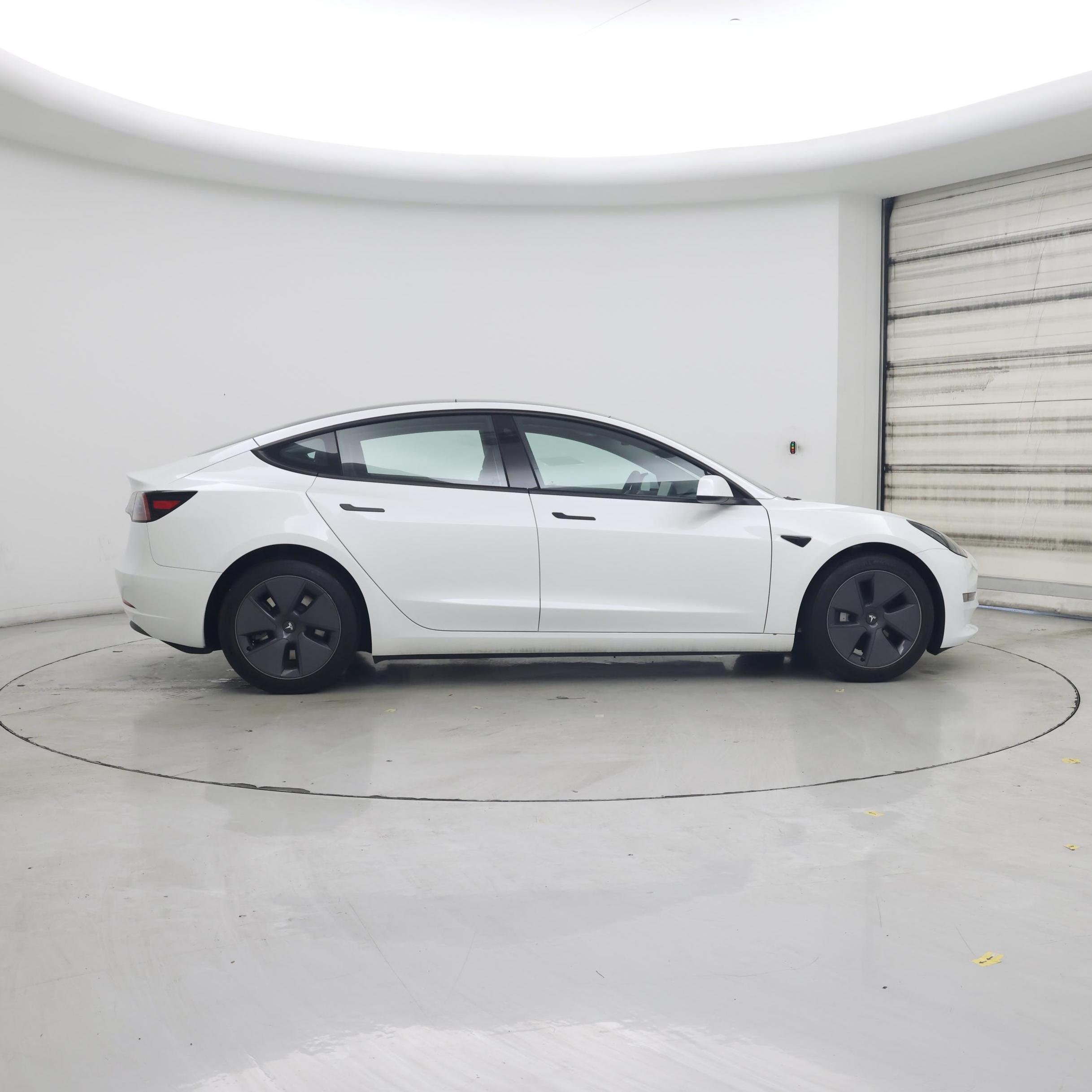 Thumbnail: 2023 Tesla Model 3 - 7