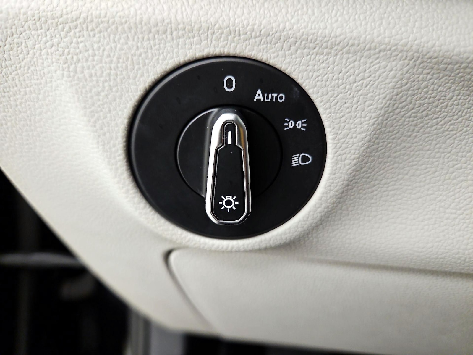 2025 Volkswagen Jetta S - Photo 14