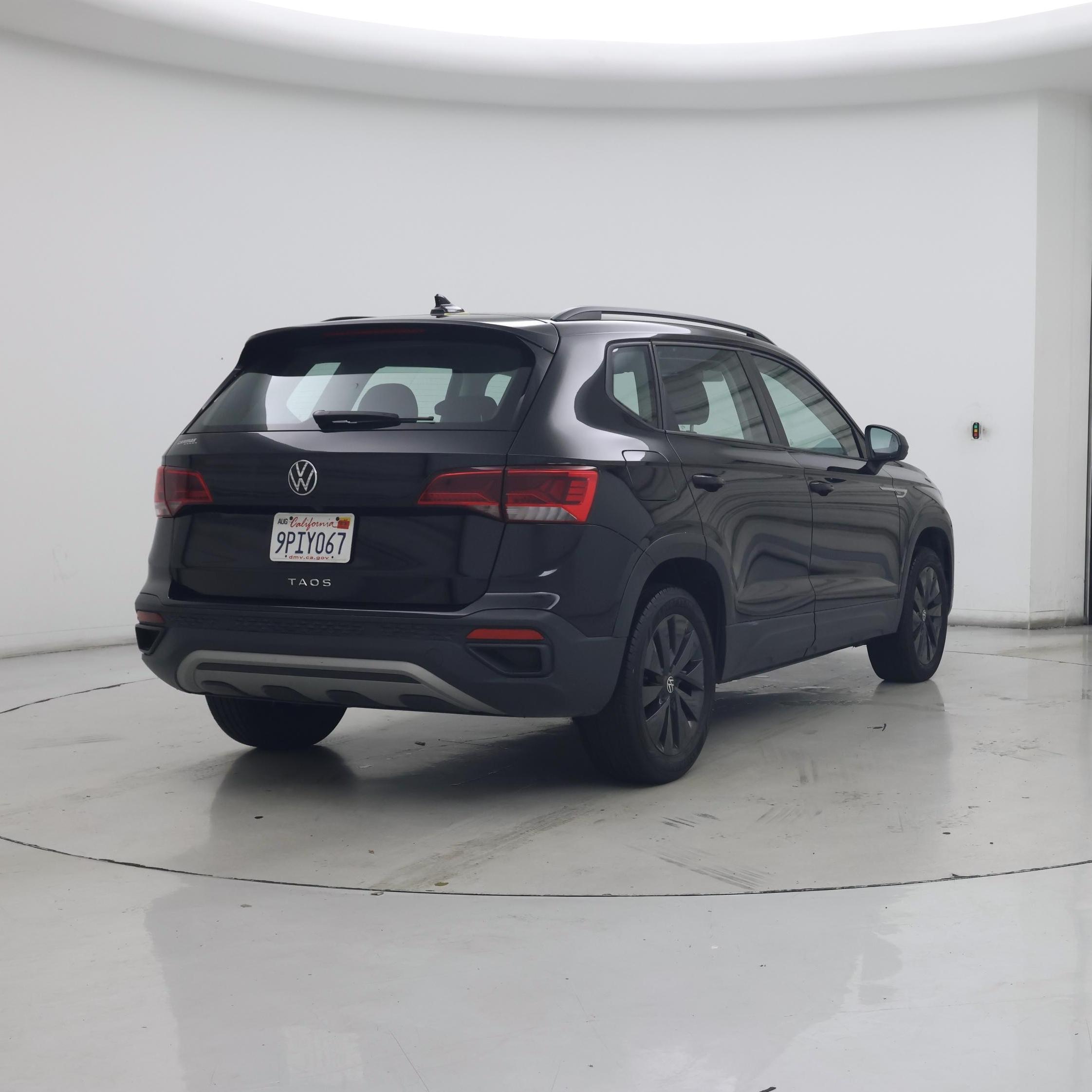 Thumbnail: 2024 Volkswagen Taos - 8