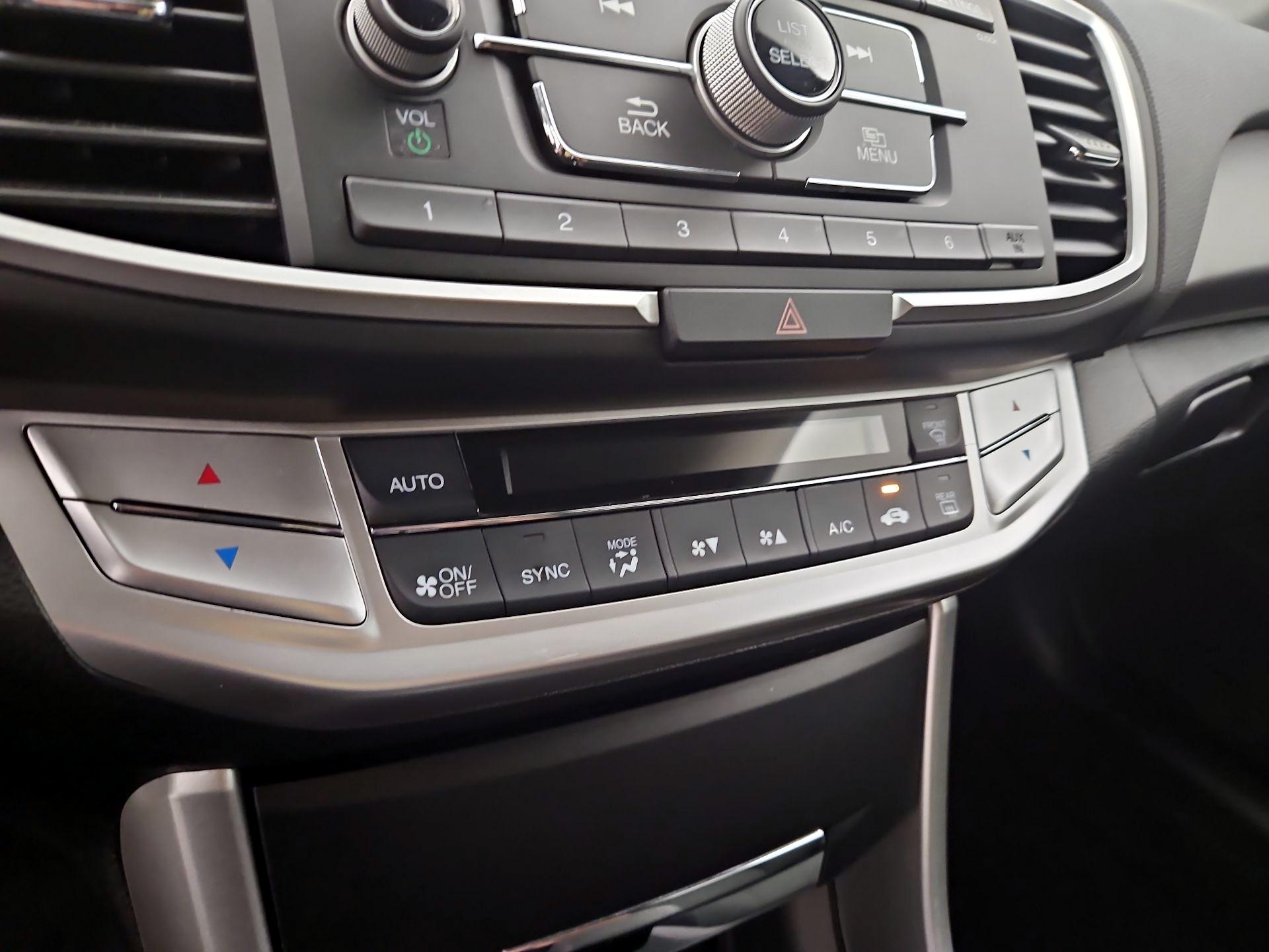 Thumbnail: 2015 Honda Accord - 16