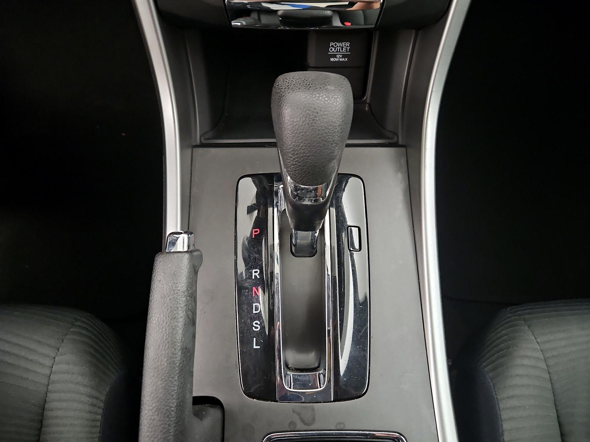 Thumbnail: 2015 Honda Accord - 17