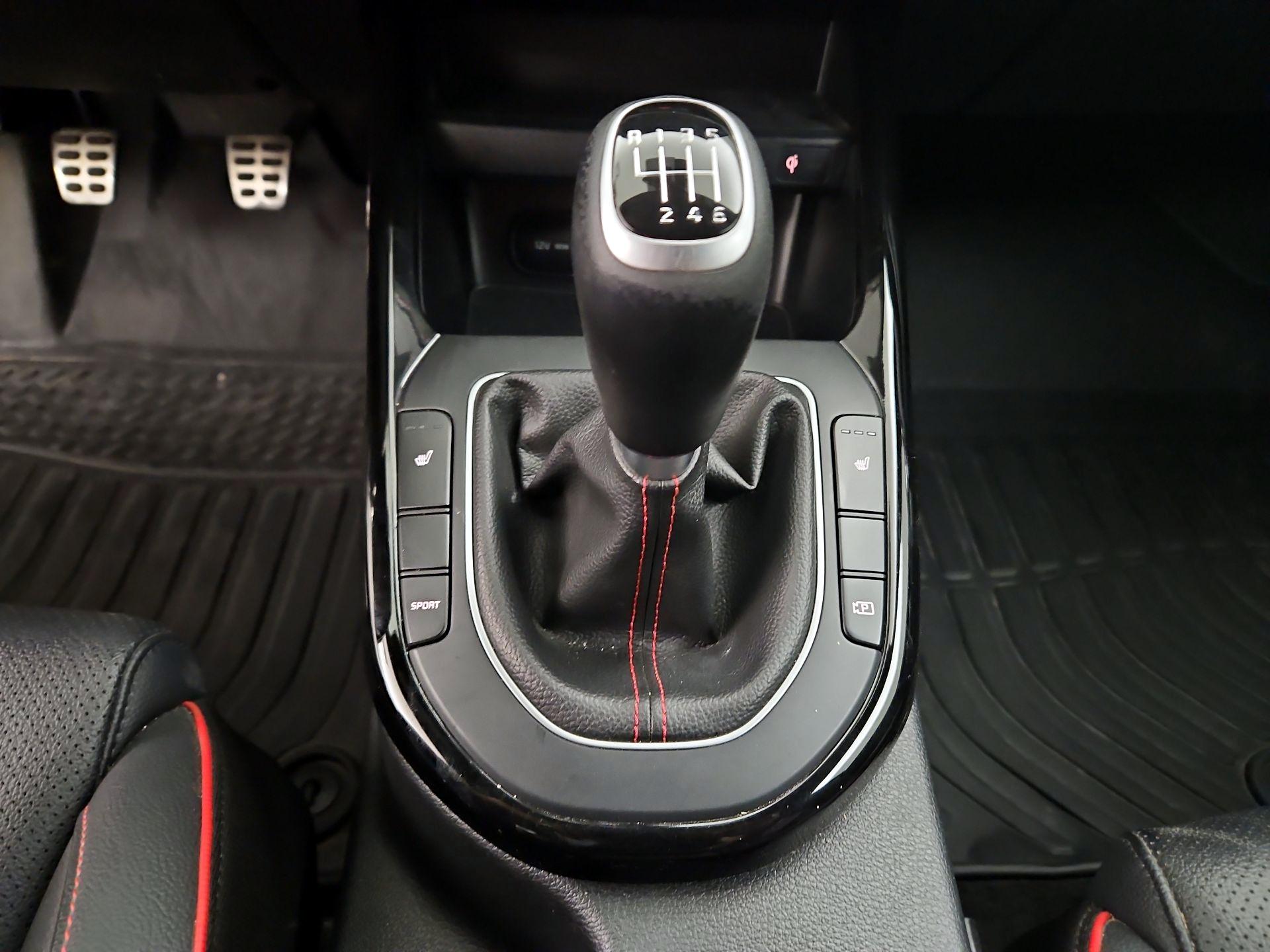 Thumbnail: 2023 Kia Forte - 18