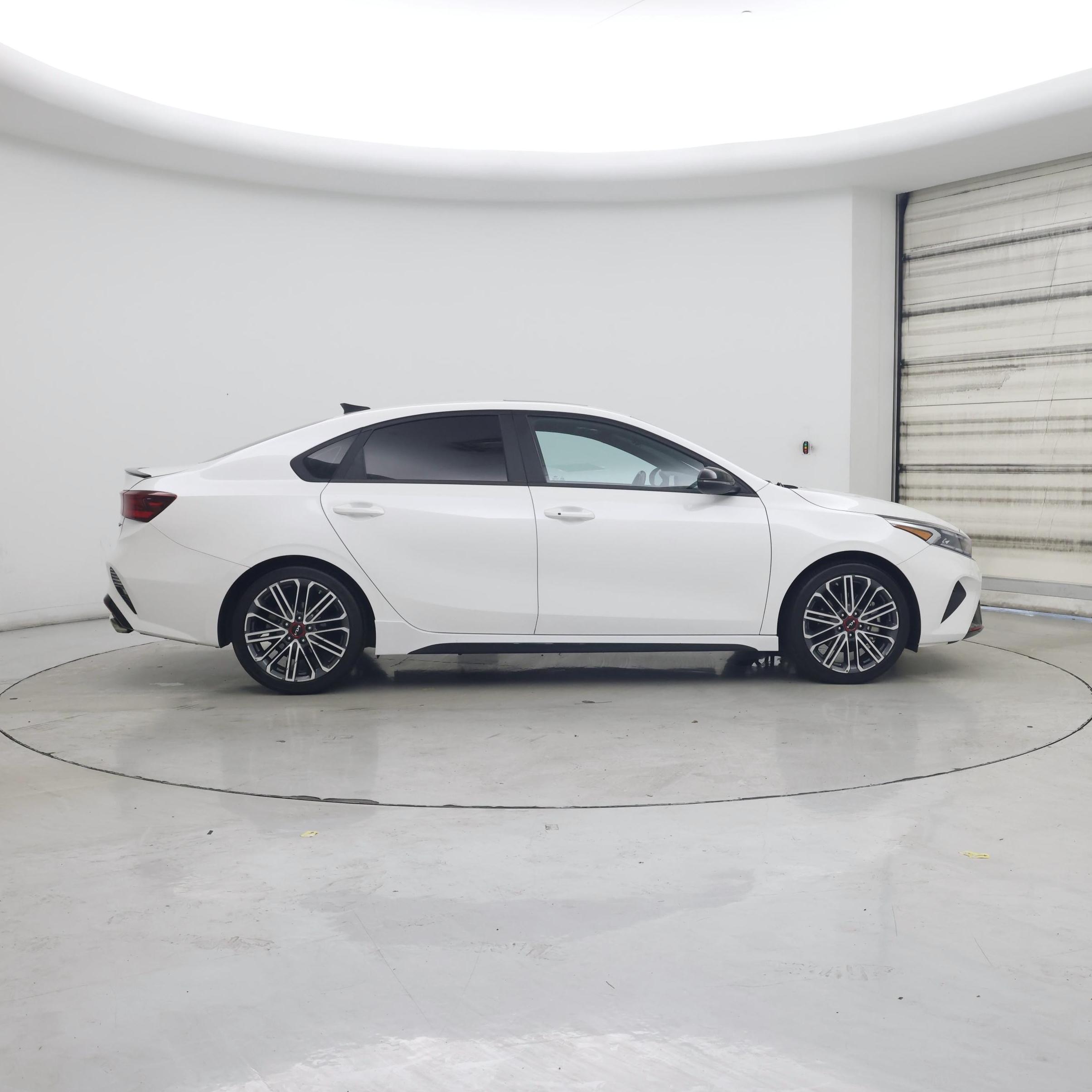 Thumbnail: 2023 Kia Forte - 7