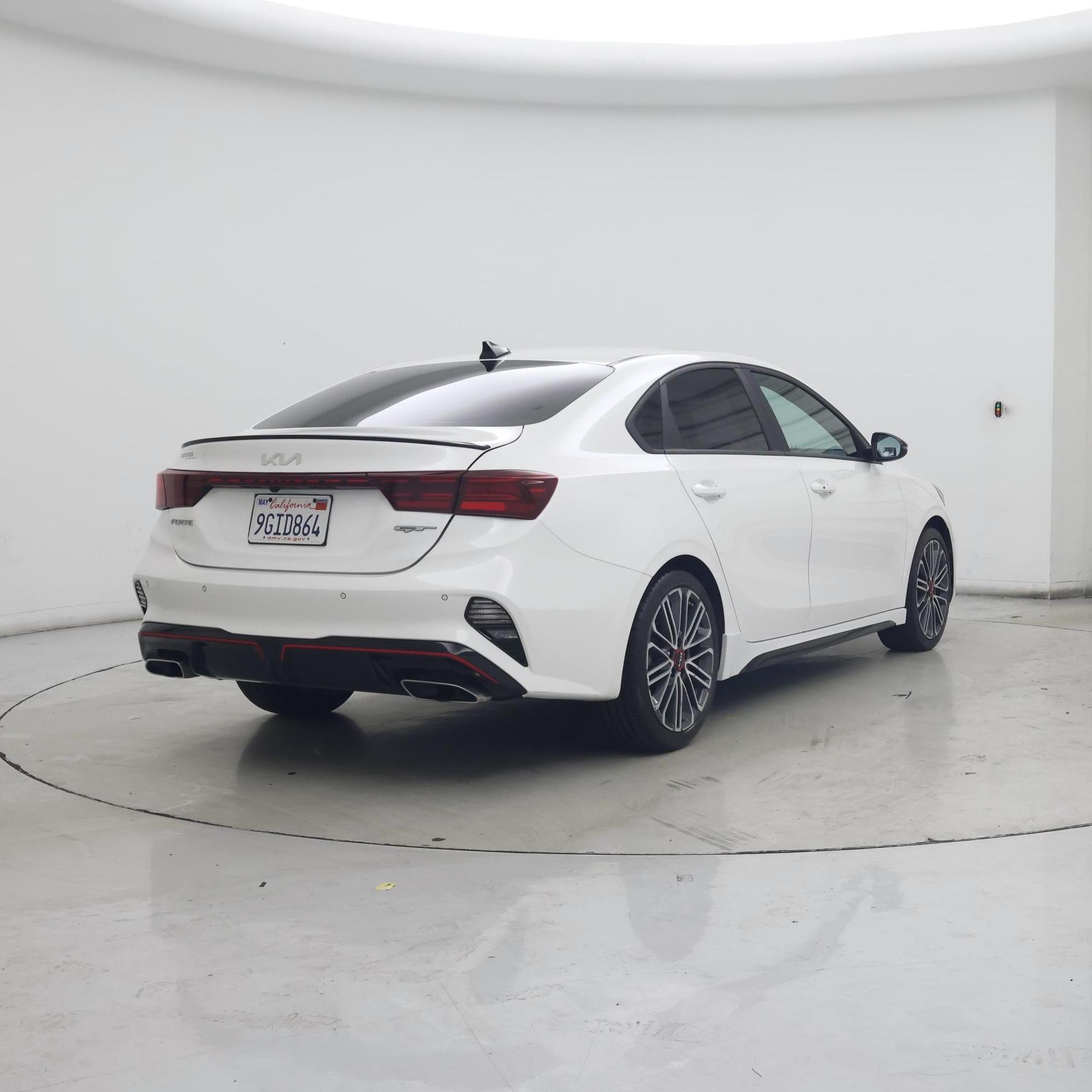 Thumbnail: 2023 Kia Forte - 8