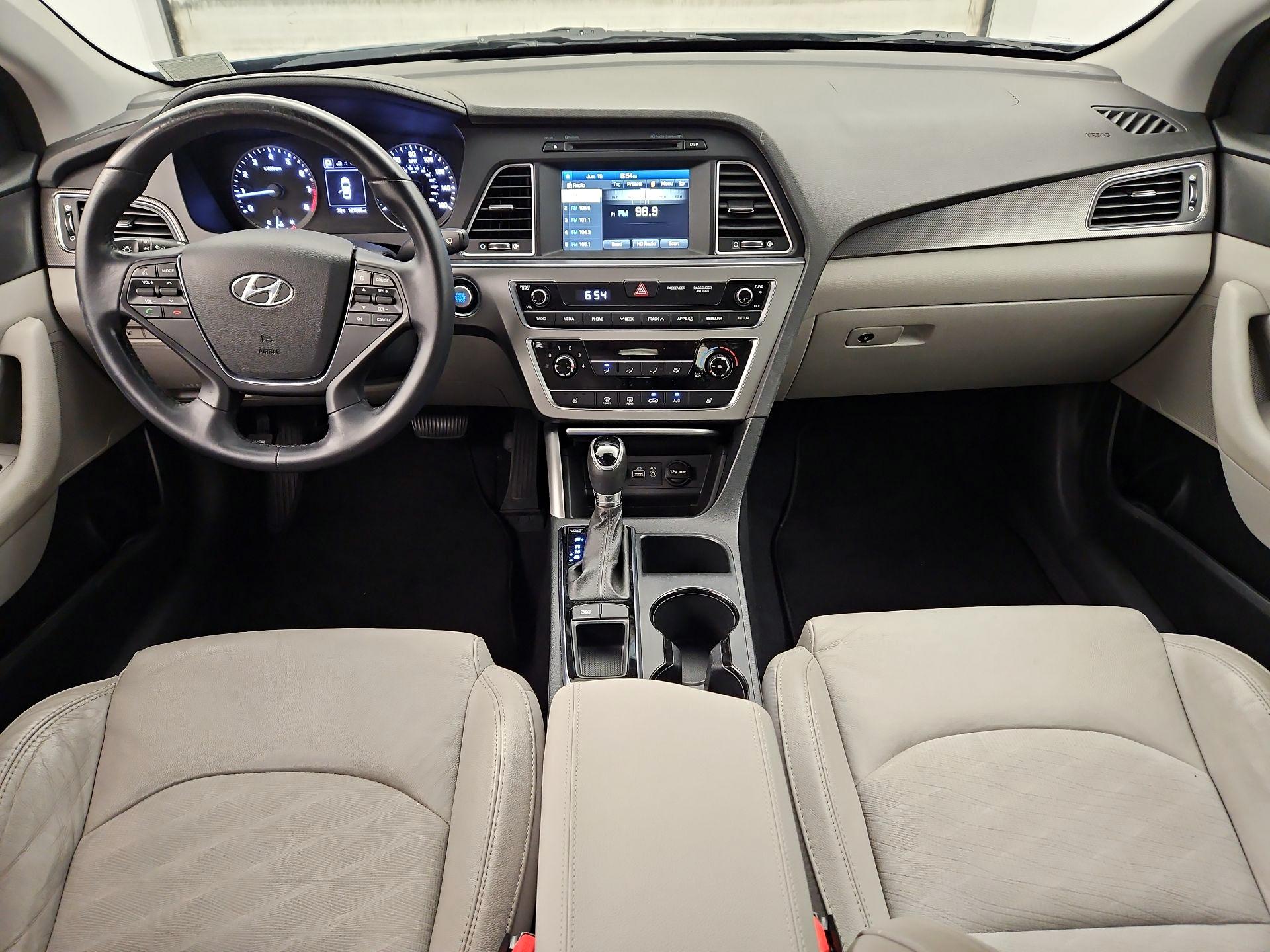 Thumbnail: 2017 Hyundai Sonata - 9