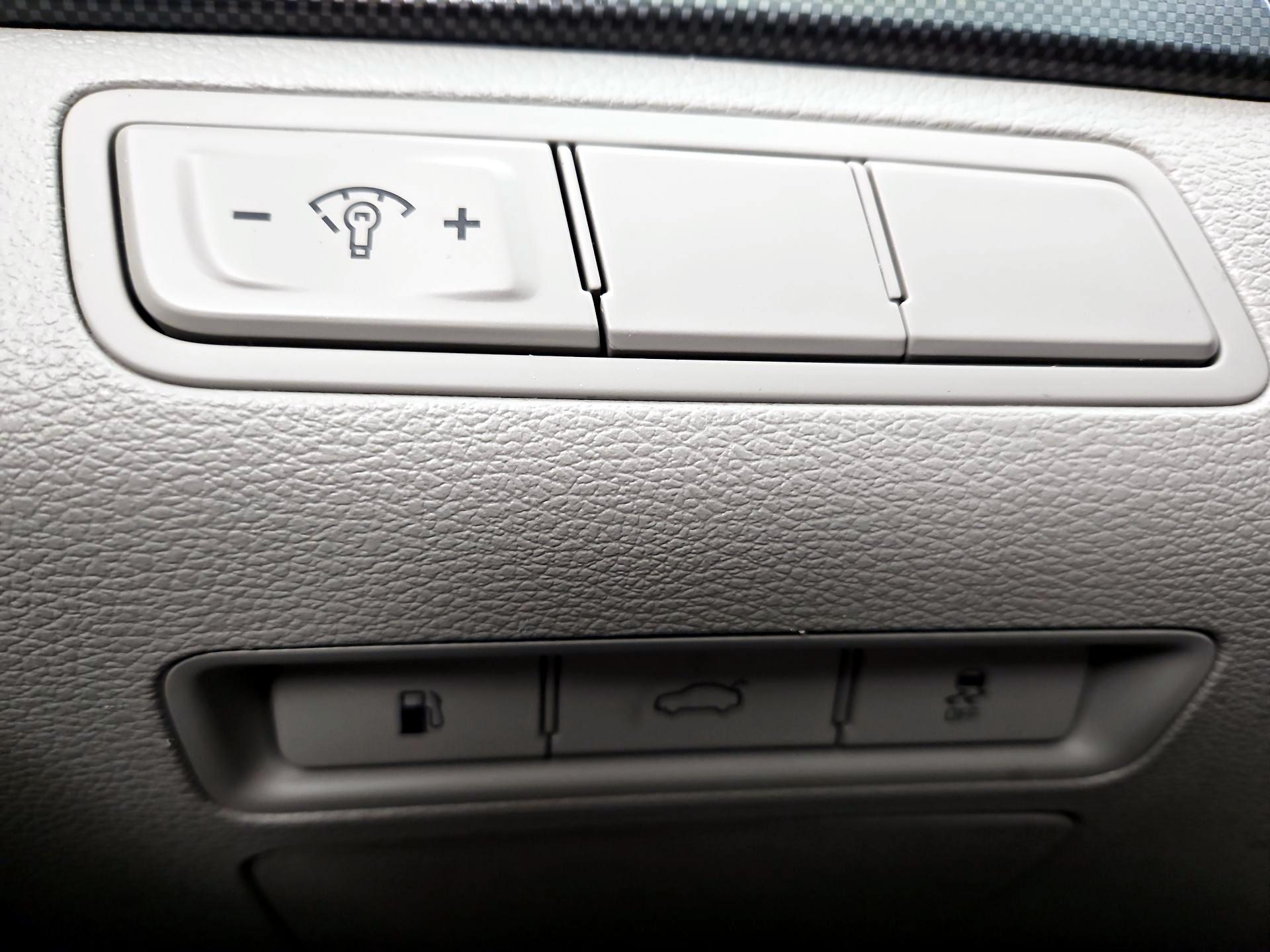 Thumbnail: 2017 Hyundai Sonata - 13