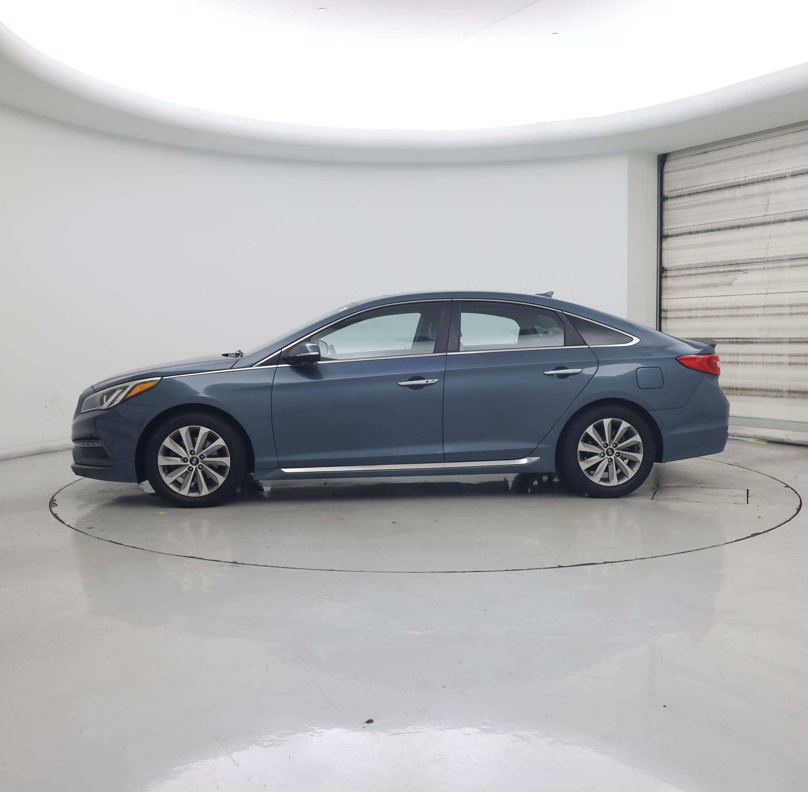 Thumbnail: 2017 Hyundai Sonata - 3