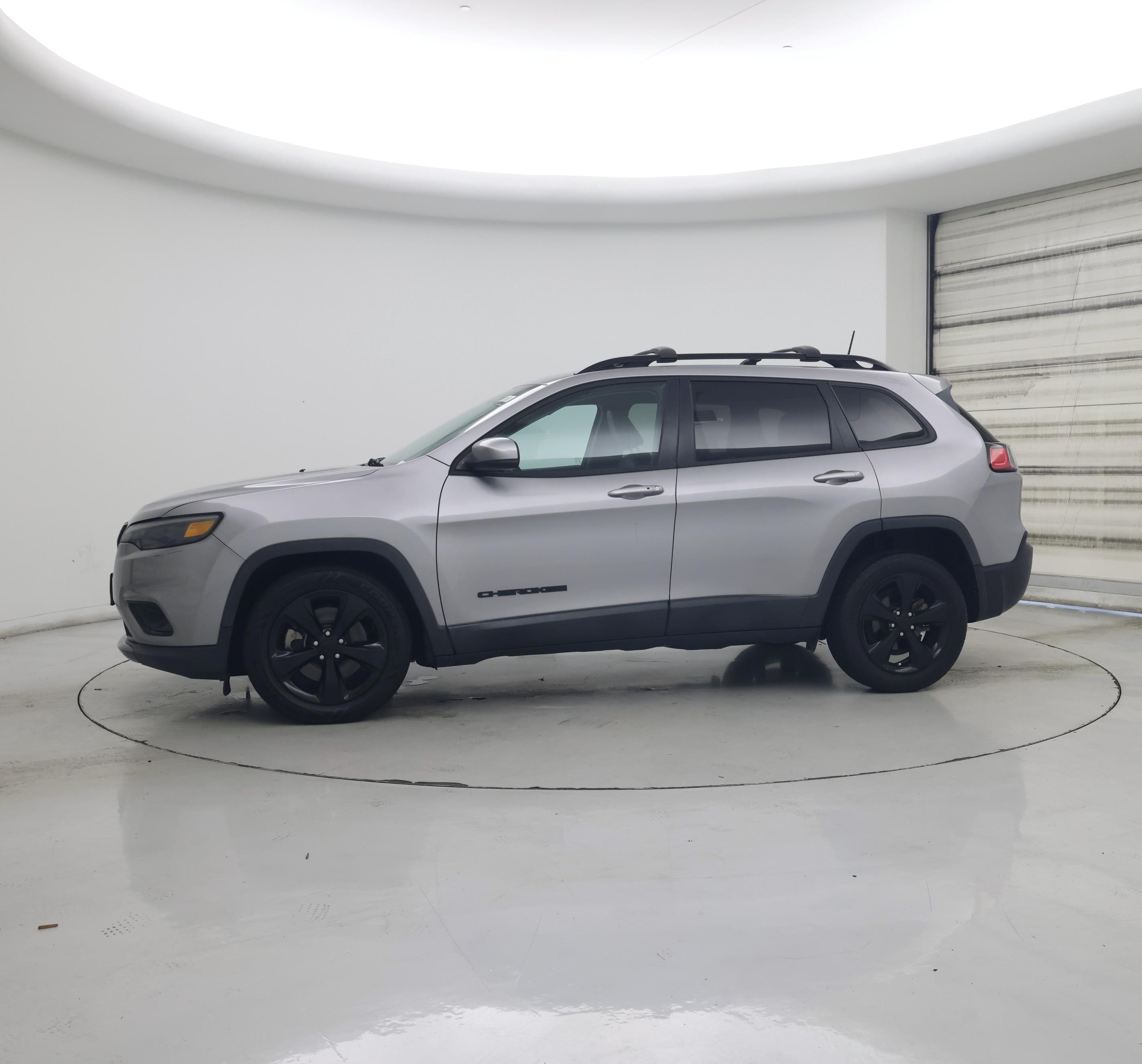 Thumbnail: 2019 Jeep Cherokee - 3