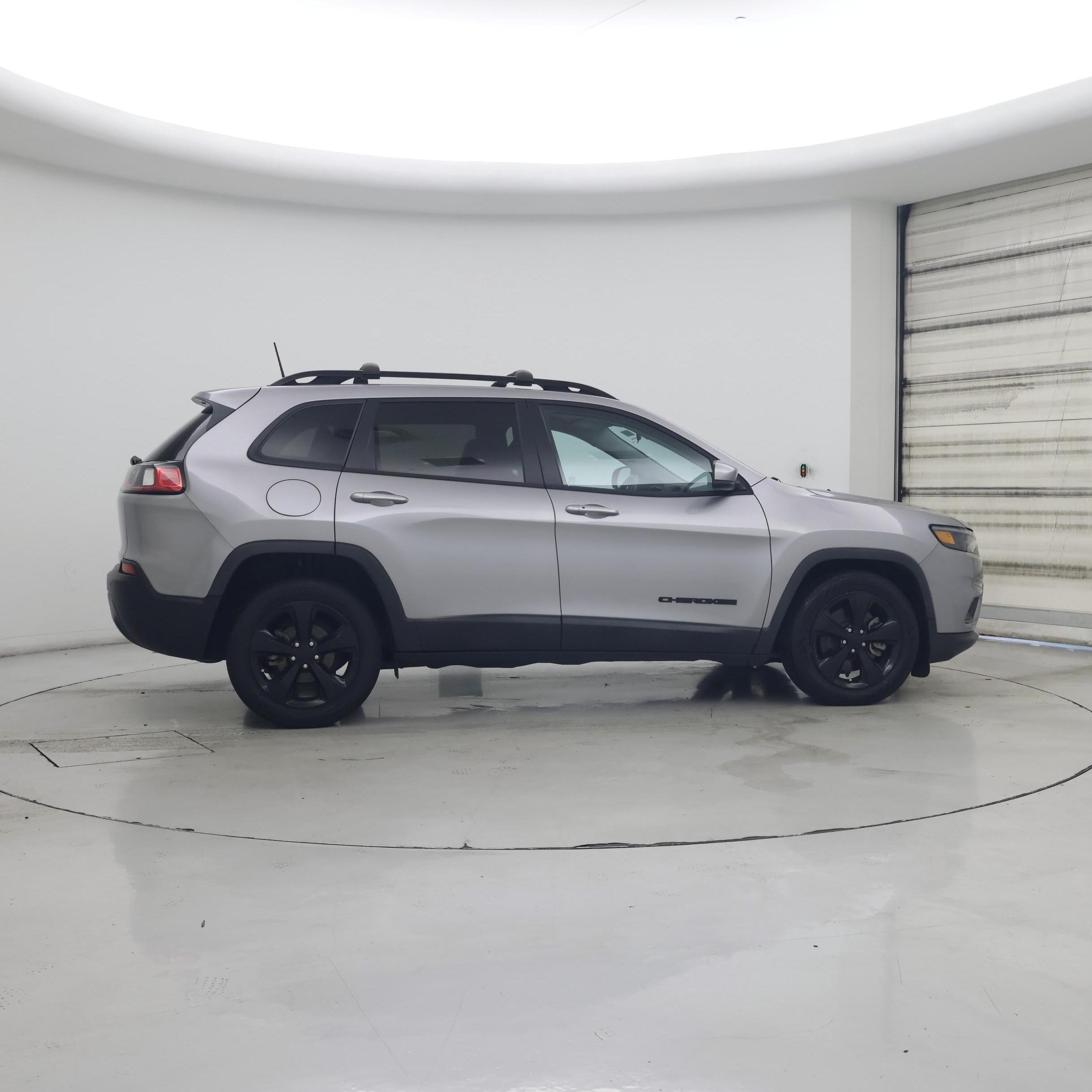 Thumbnail: 2019 Jeep Cherokee - 7