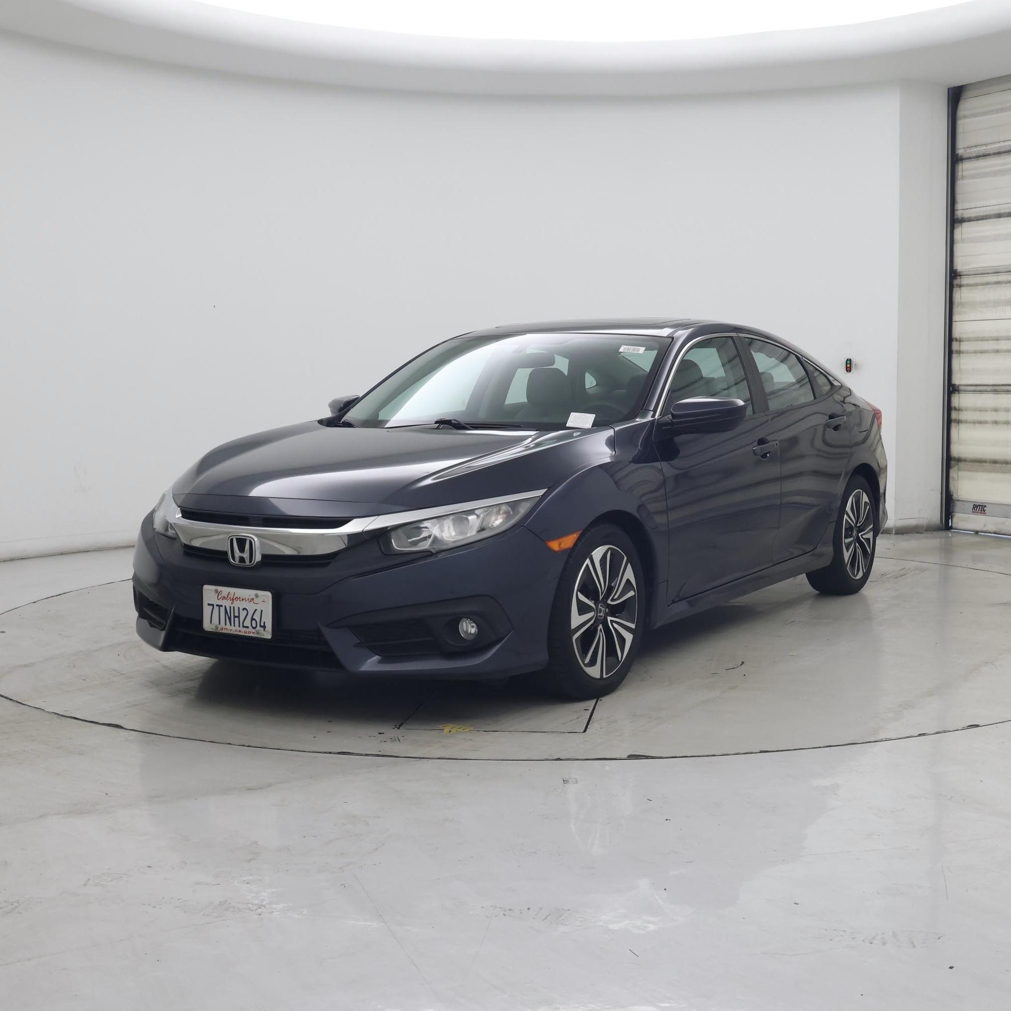 Thumbnail: 2016 Honda Civic - 4