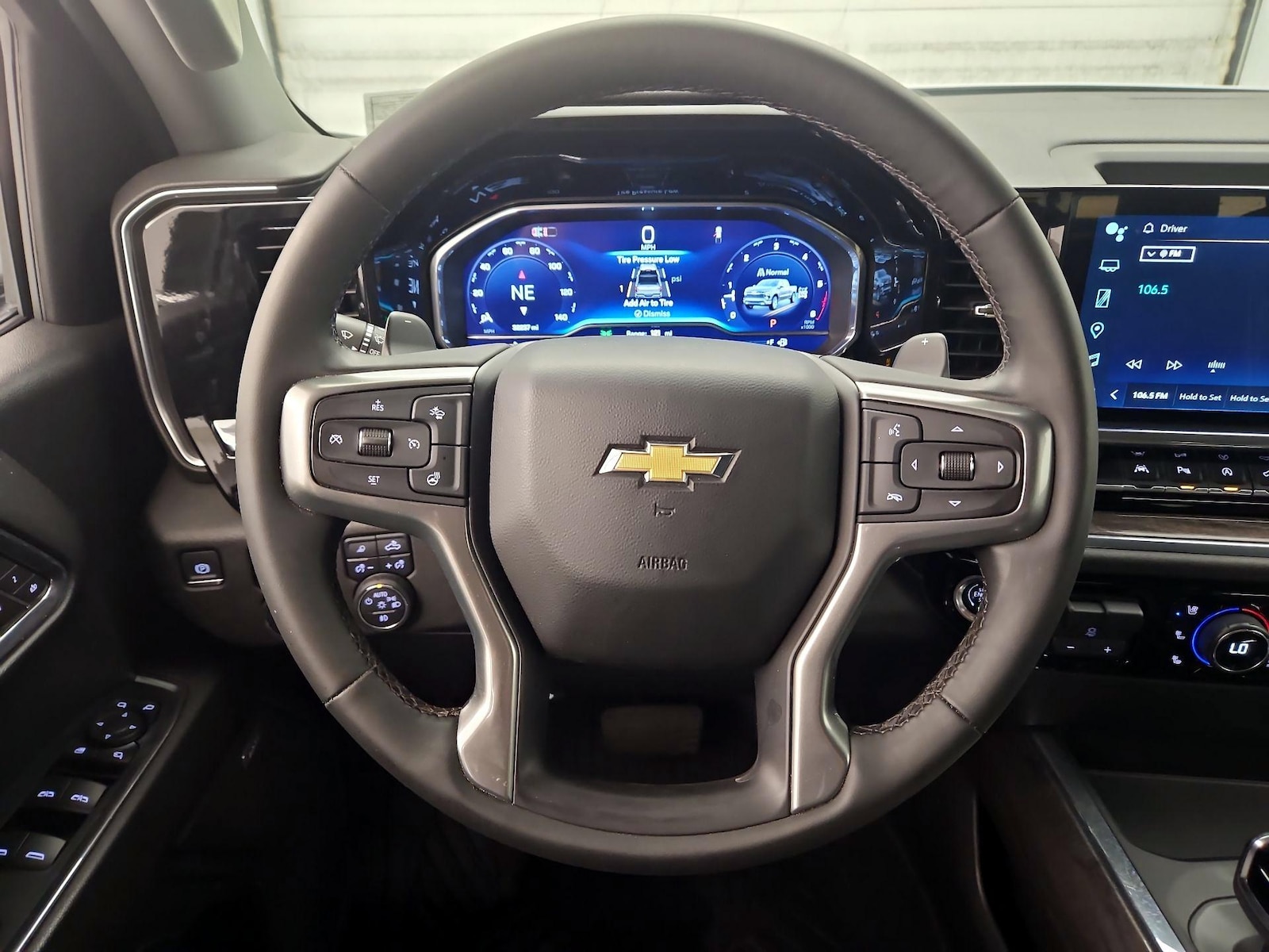 2024 Chevrolet Silverado 1500 LTZ - Photo 11