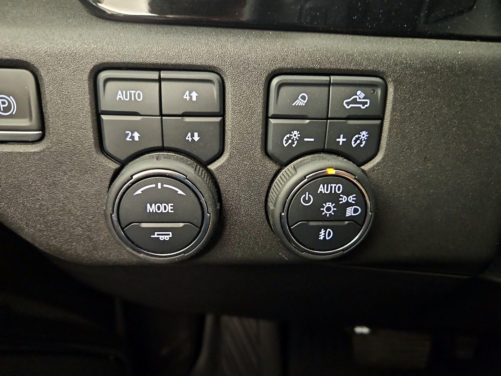 2024 Chevrolet Silverado 1500 LTZ - Photo 14