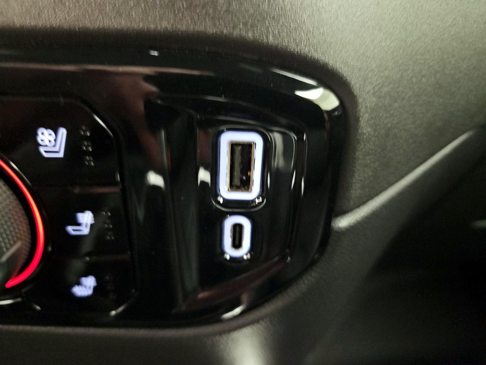 2024 Chevrolet Silverado 1500 LTZ - Photo 20