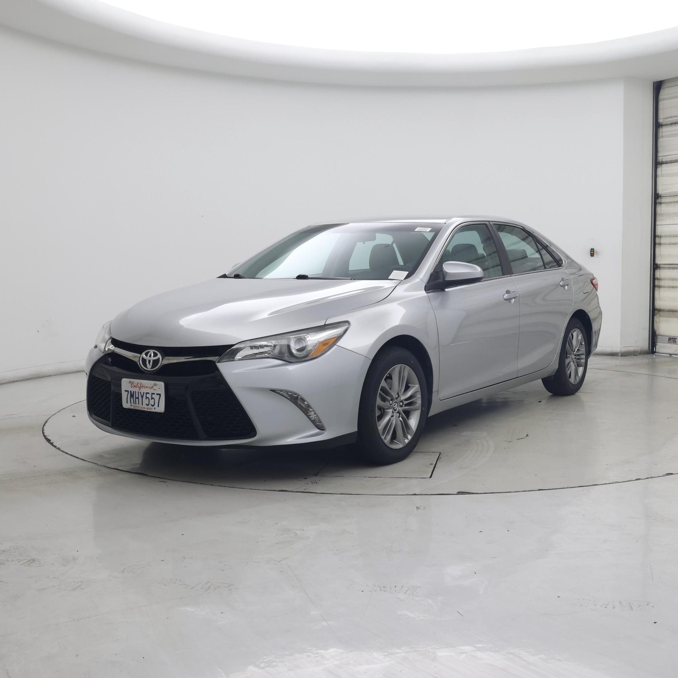 Thumbnail: 2015 Toyota Camry - 4