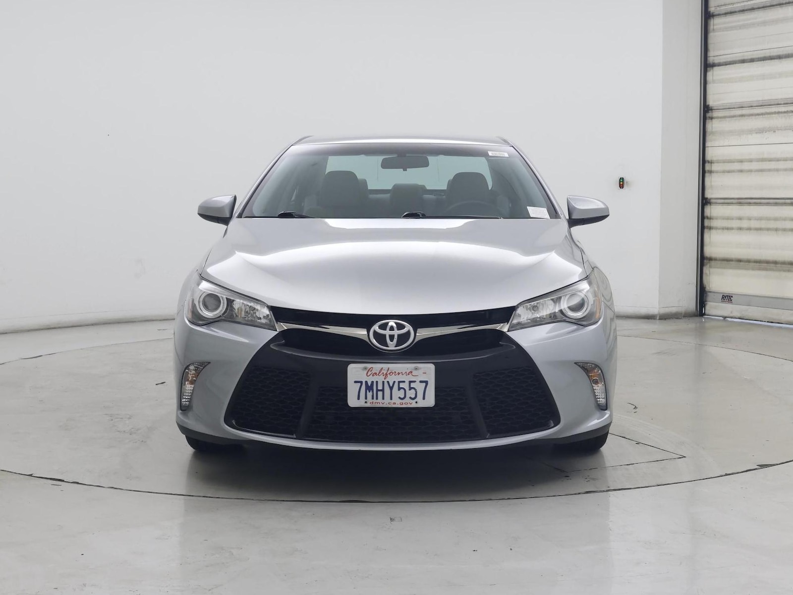 2015 Toyota Camry SE - Photo 6