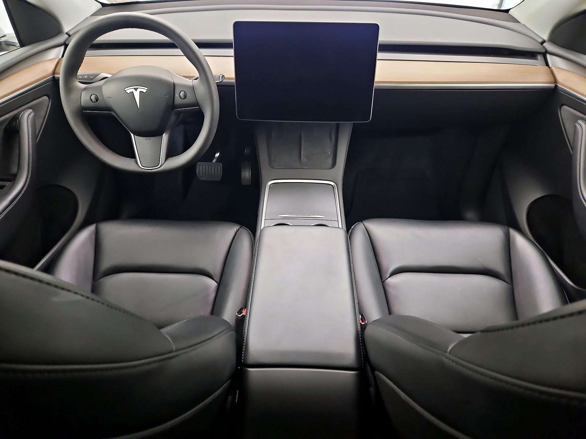 Thumbnail: 2024 Tesla Model Y - 9