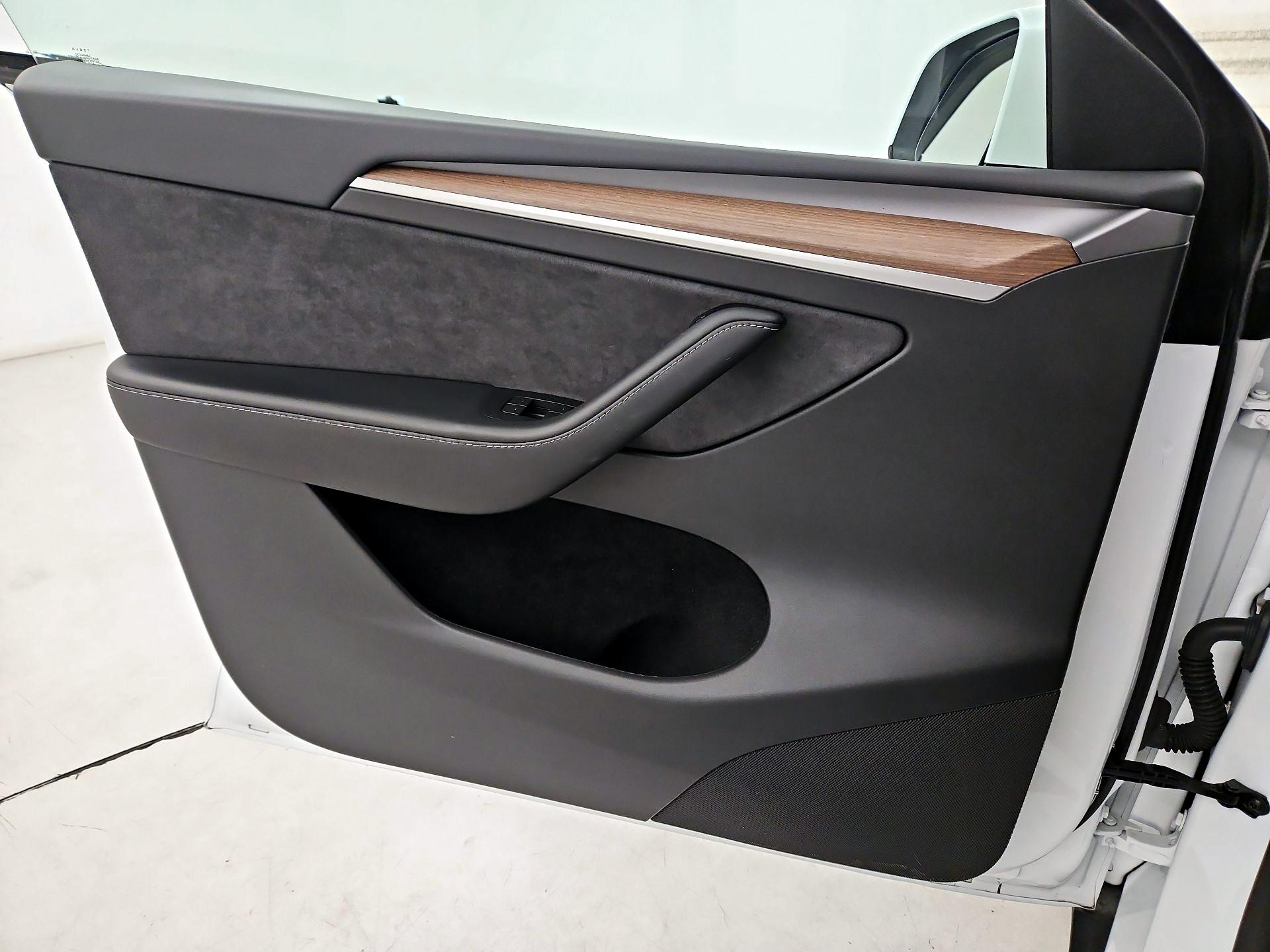 Thumbnail: 2024 Tesla Model Y - 12
